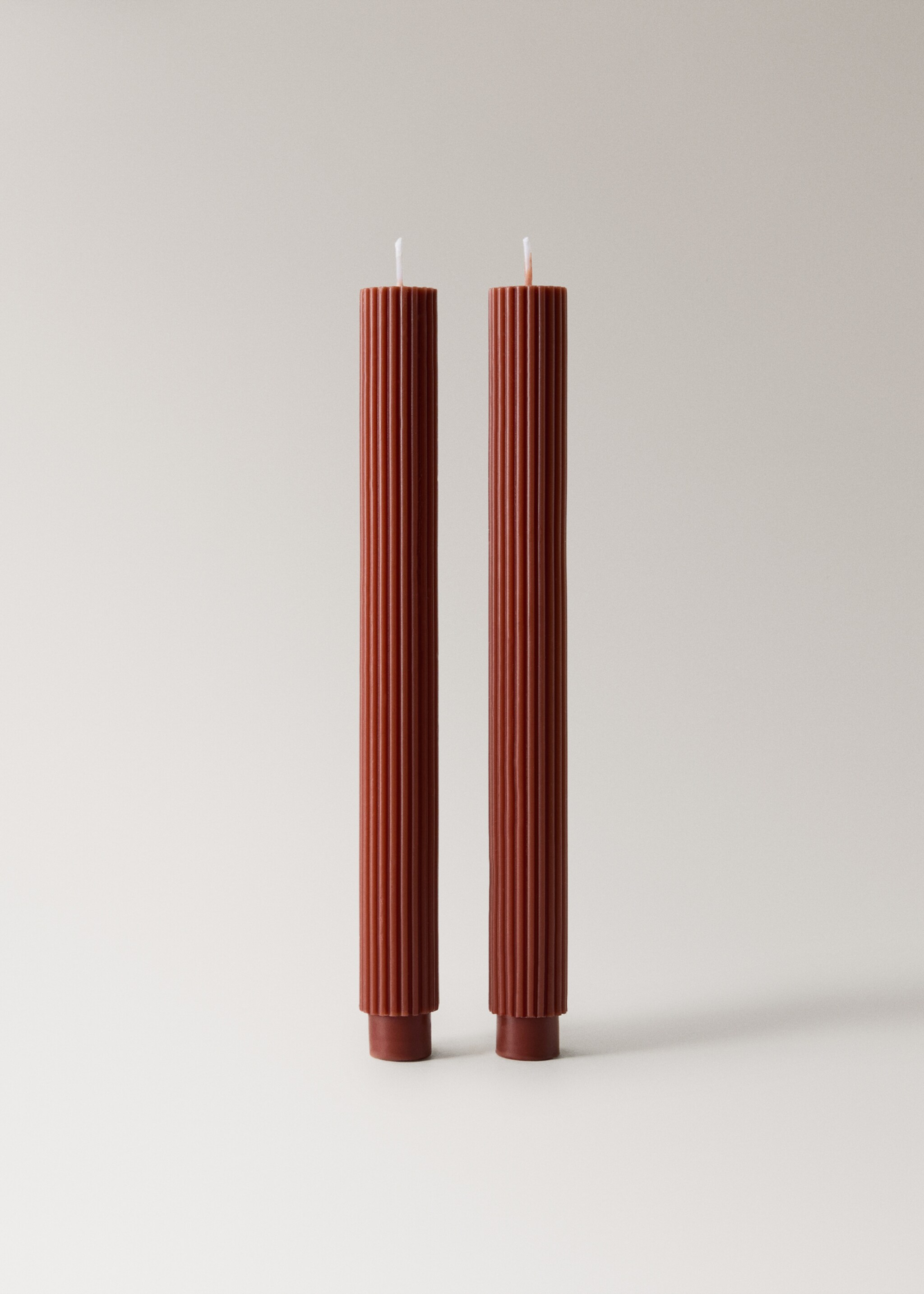 Dekorativní svíčky s reliéfním vzorem - Zboží bez modelu, Granátová. Ref: 17064135-00.