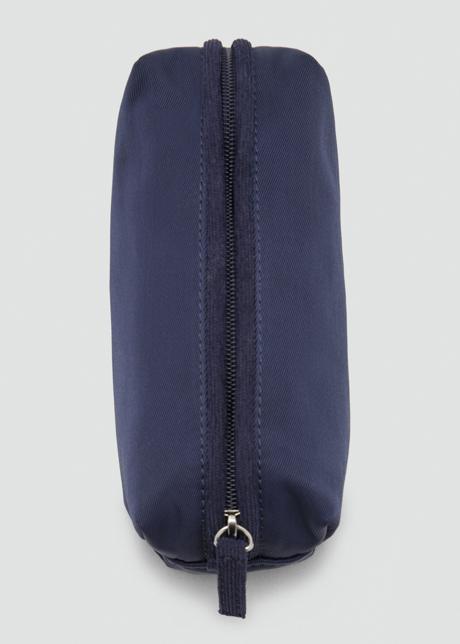 Plain basic case - Details of the article 1