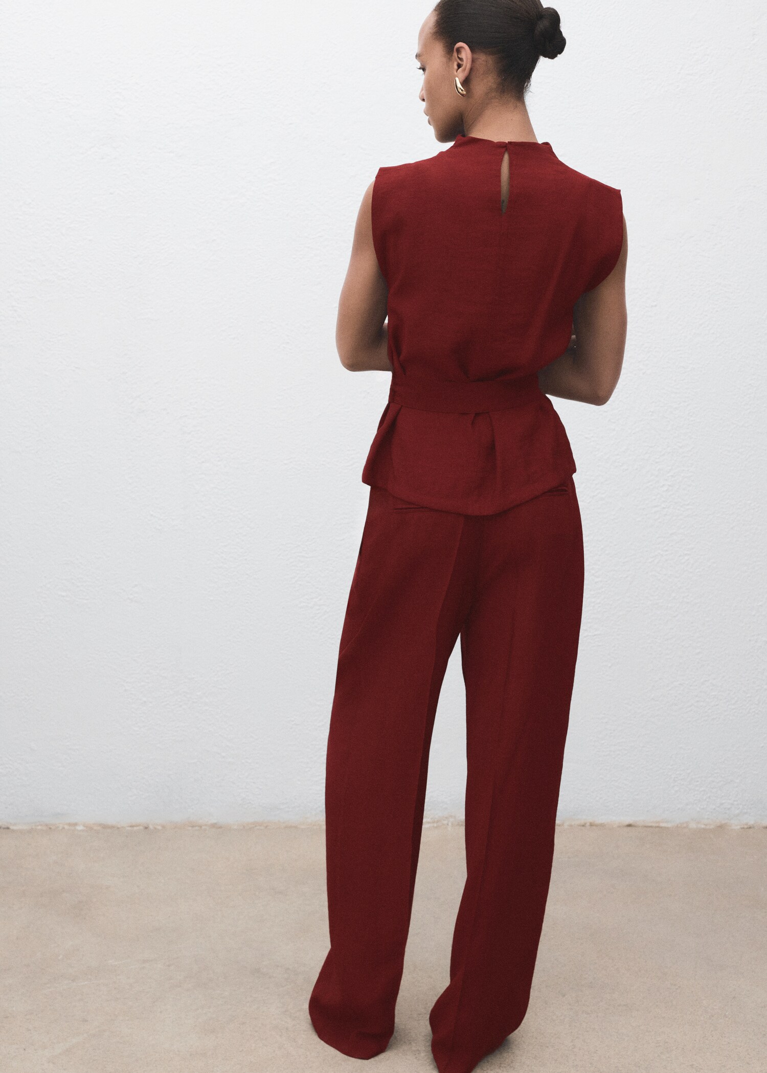 Blouse with draped neck and belt - Reverse of the article