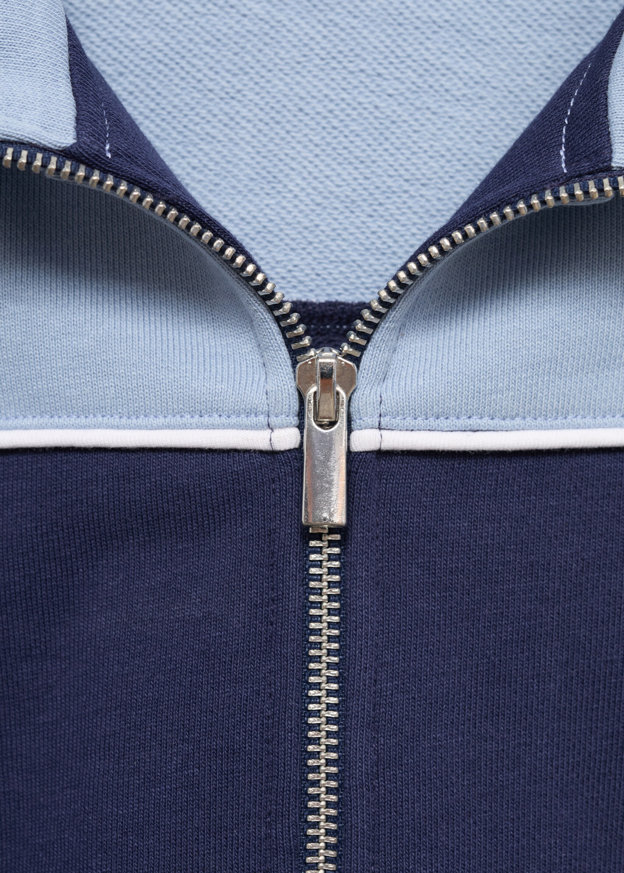 Two-tone fitted jacket - Details of the article 8, Blue. Ref: 17064141-00.