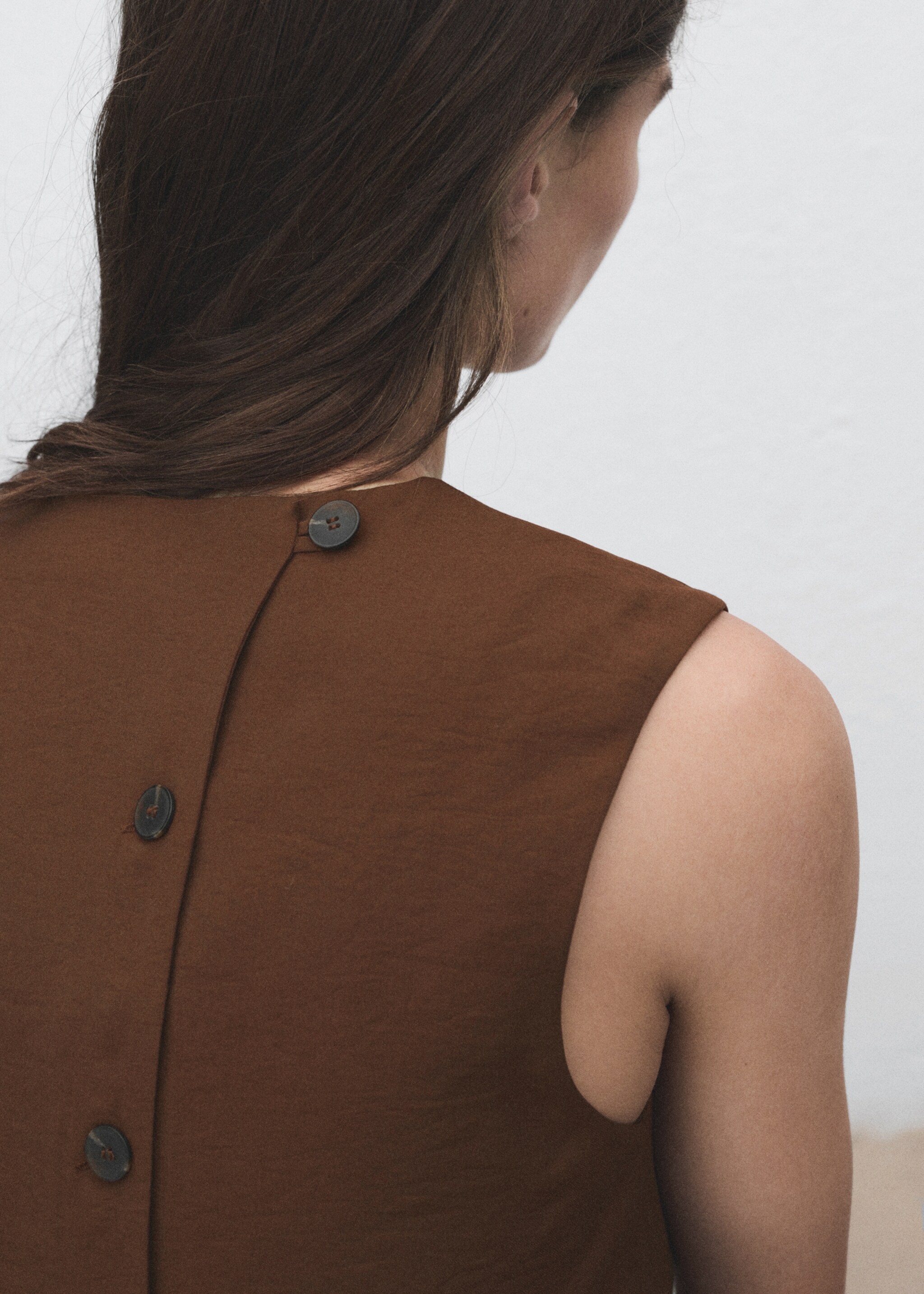 Buttoned crop top - Details of the article 6