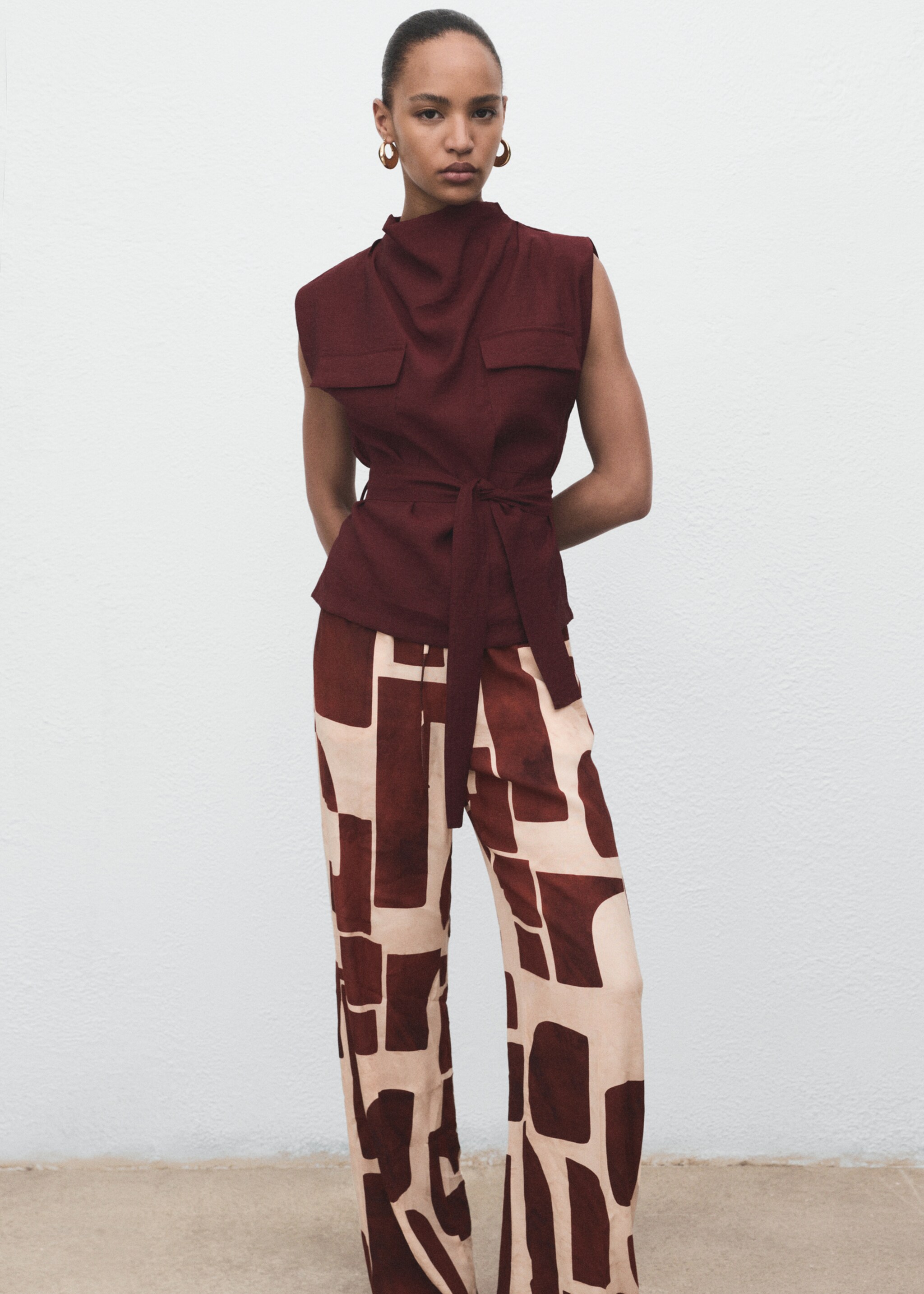 Pantalón fluido estampado geométrico - Detalle del artículo 6, Crudo. Ref: 17064144-00.
