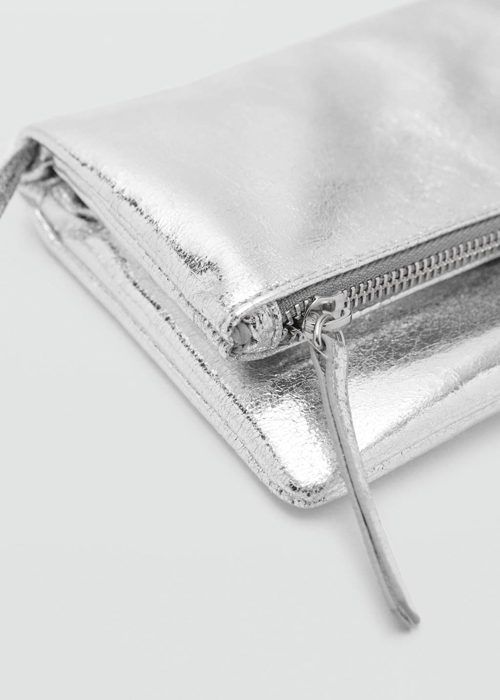 Metallic-effect bag