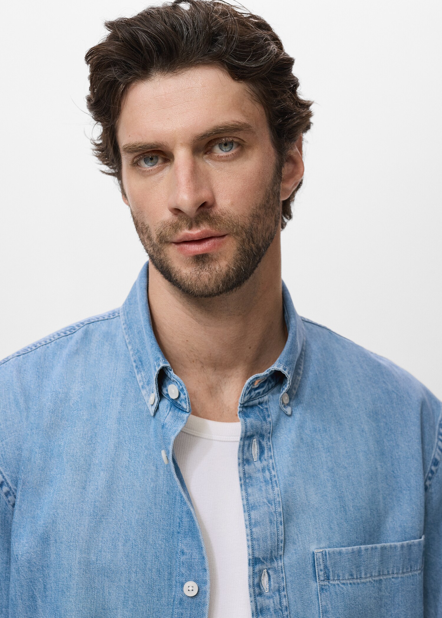 Denim overshirt with pocket - Details of the article 1
