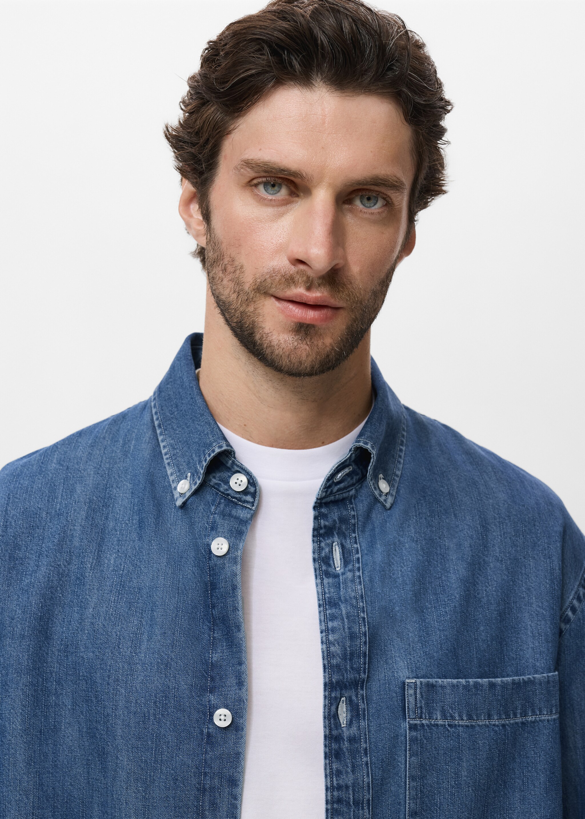 Denim overshirt with pocket - Details of the article 1