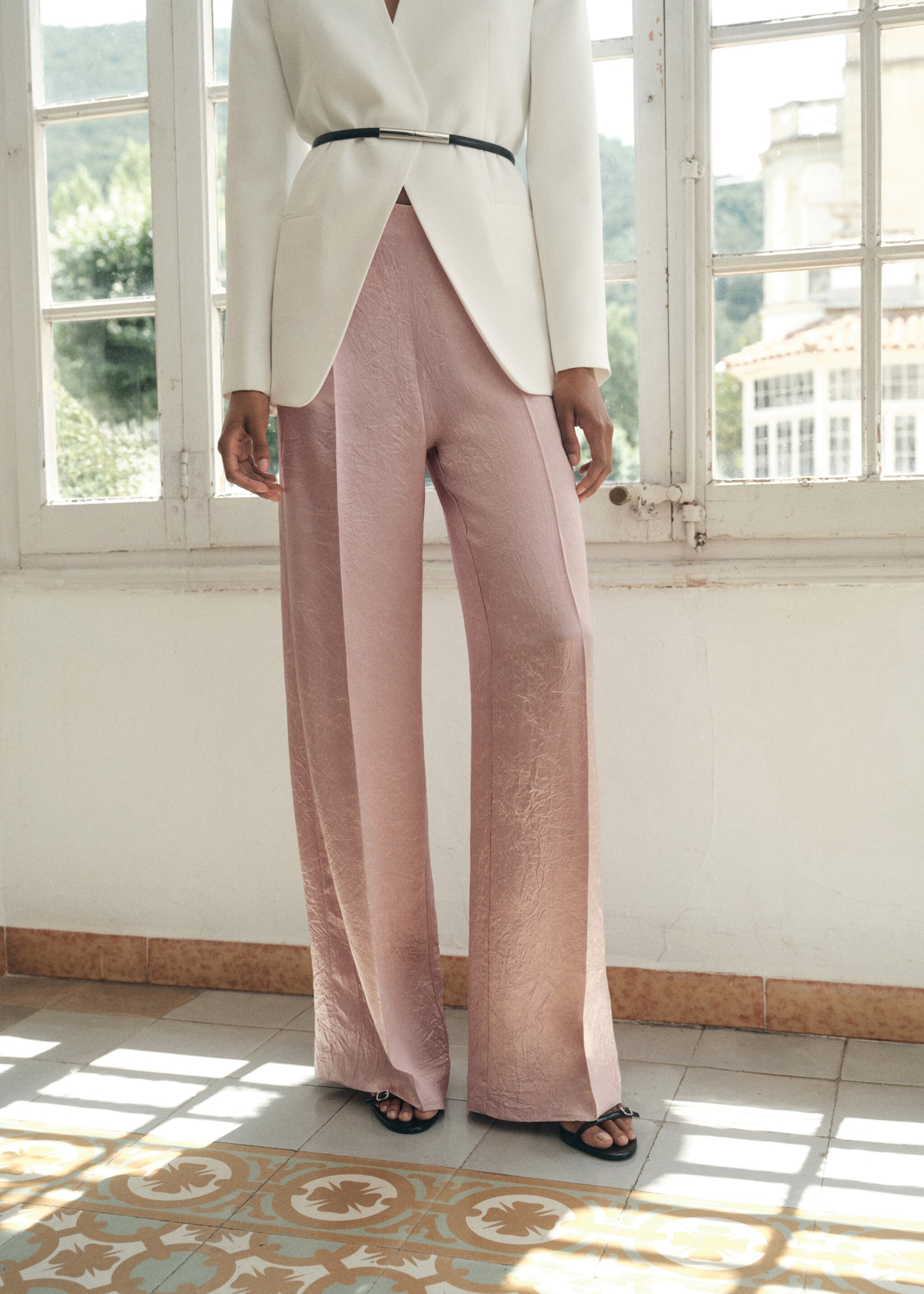 Wide leg crinkle-effect trousers - Details of the article 6