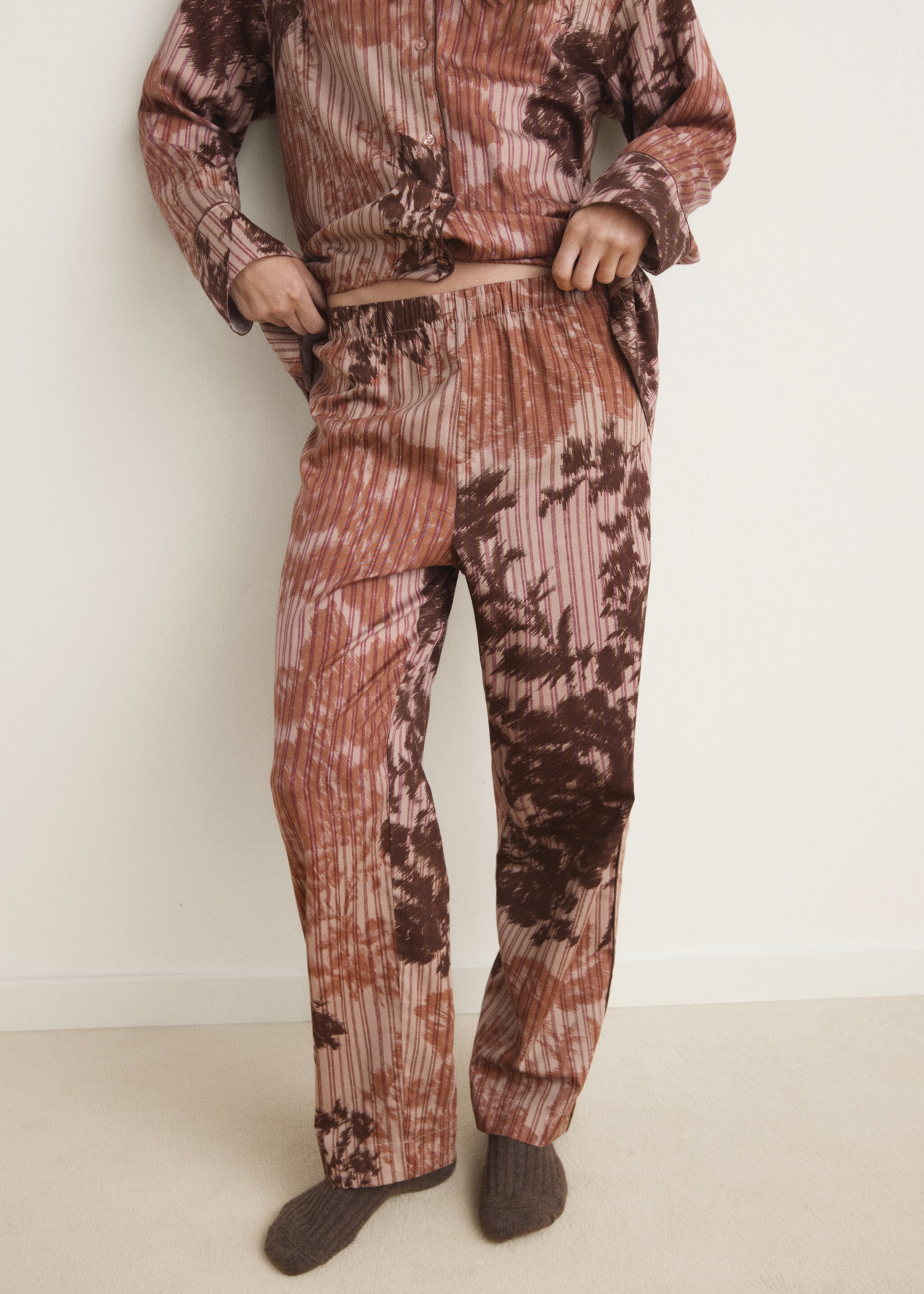 Pyjama bottoms with blurred print - Medium plane, Brown. Ref: 17064437-00.