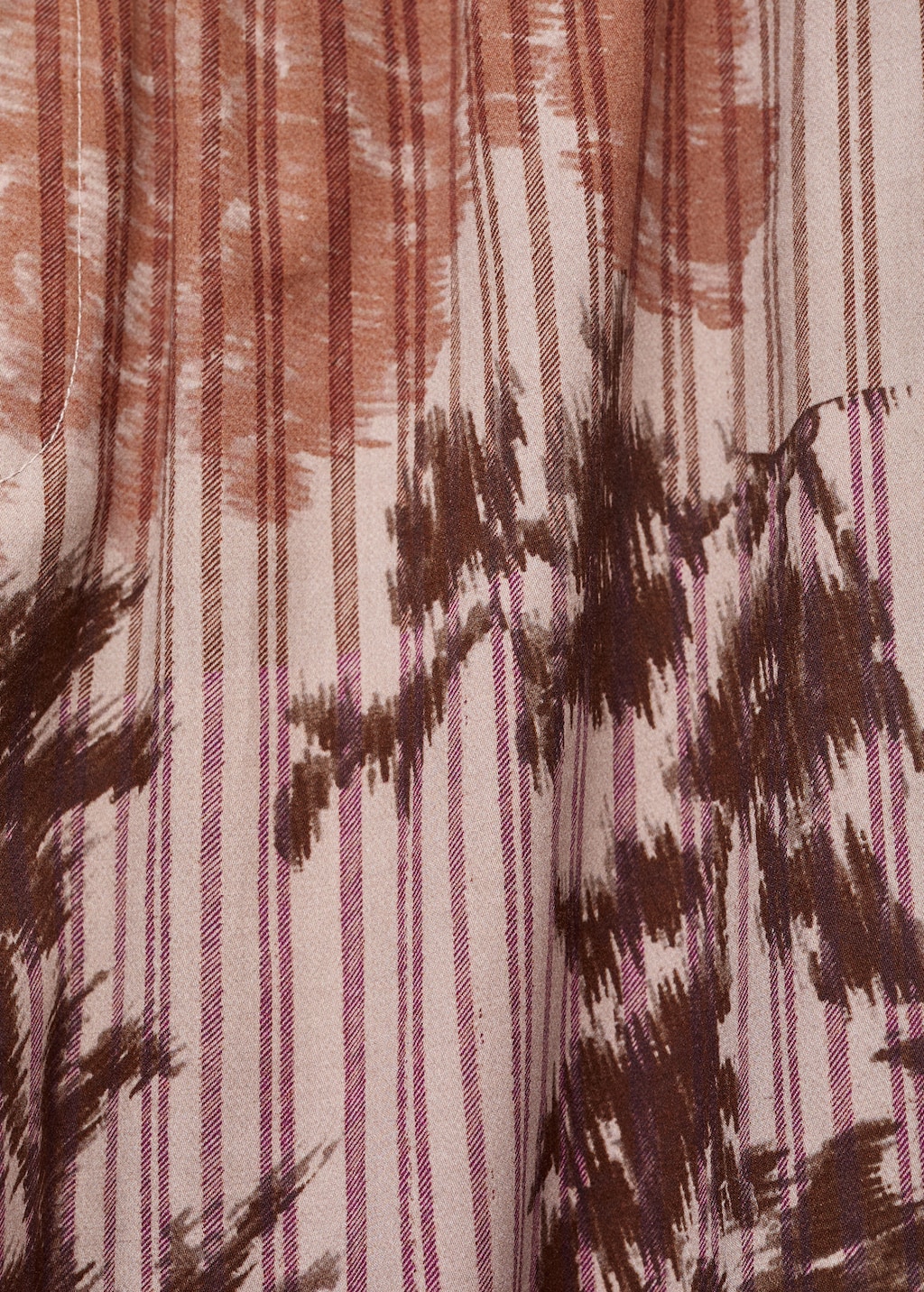 Pajama bottoms with blurred print