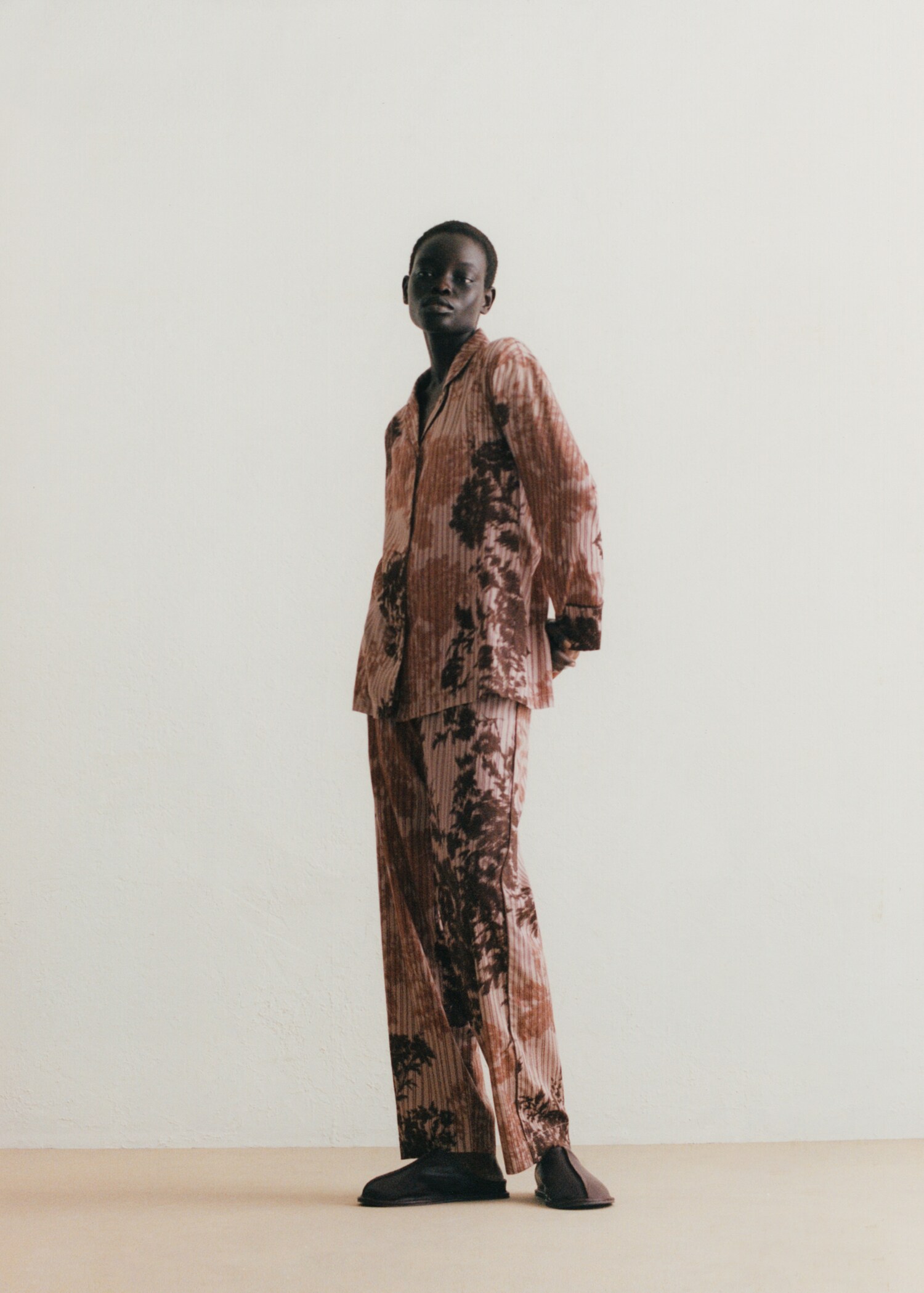 Pyjama bottoms with blurred print - Details of the article 6