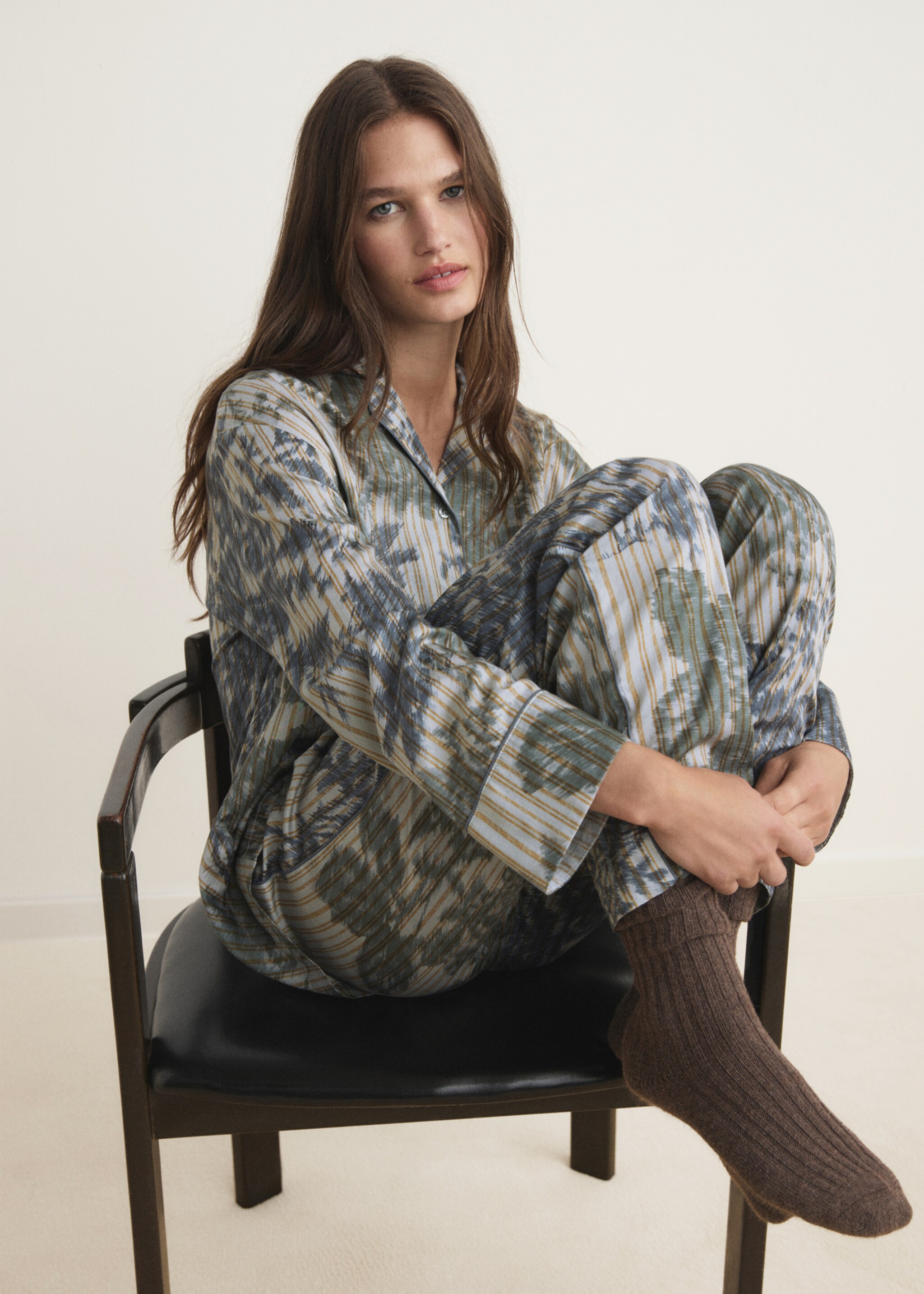 Pyjama bottoms with blurred print - Details of the article 2, Green. Ref: 17064437-00.