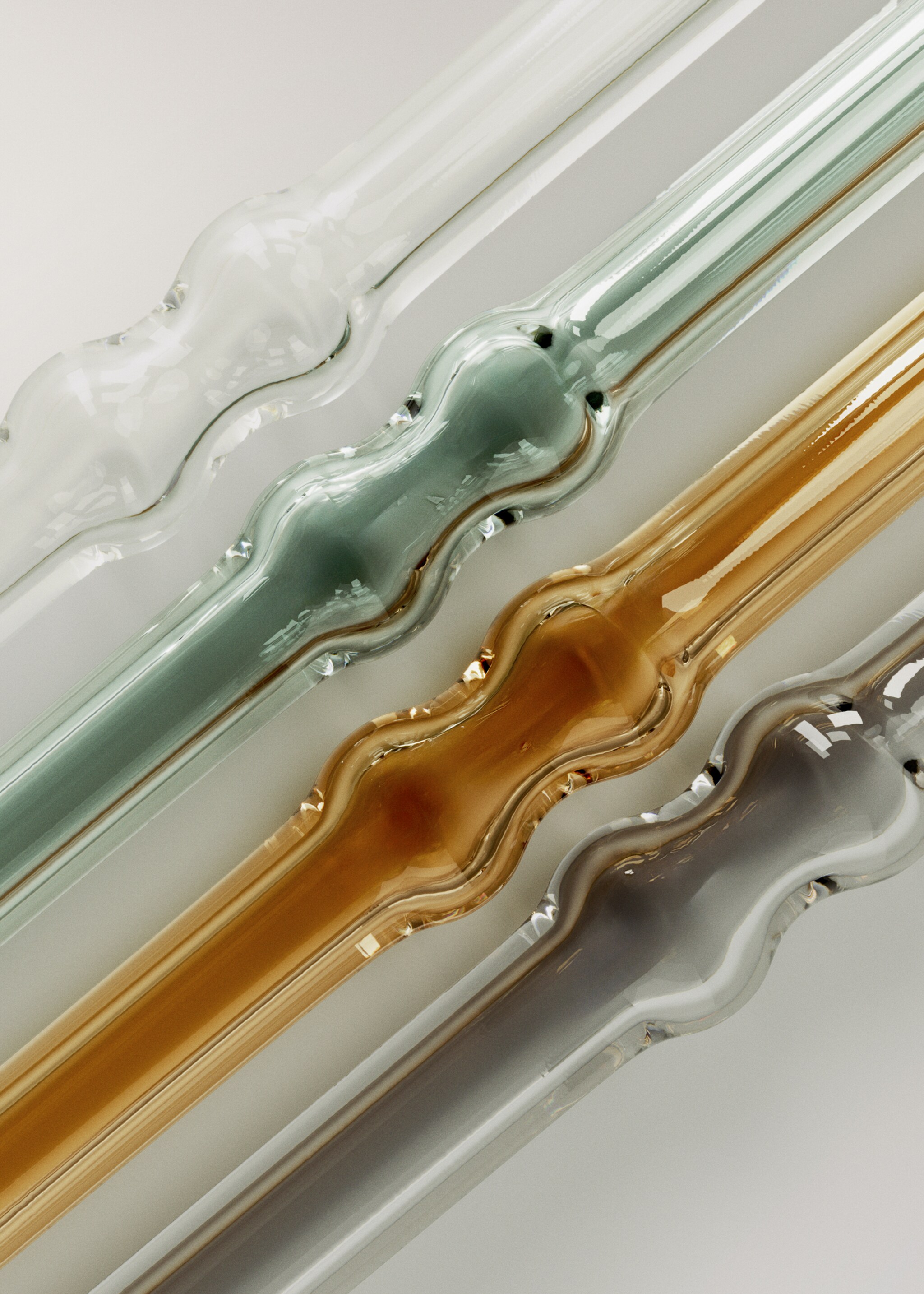 Set of large multicolour borosilicate drinking straws - Details of the article 1, Medium Grey. Ref: 17064443-00.