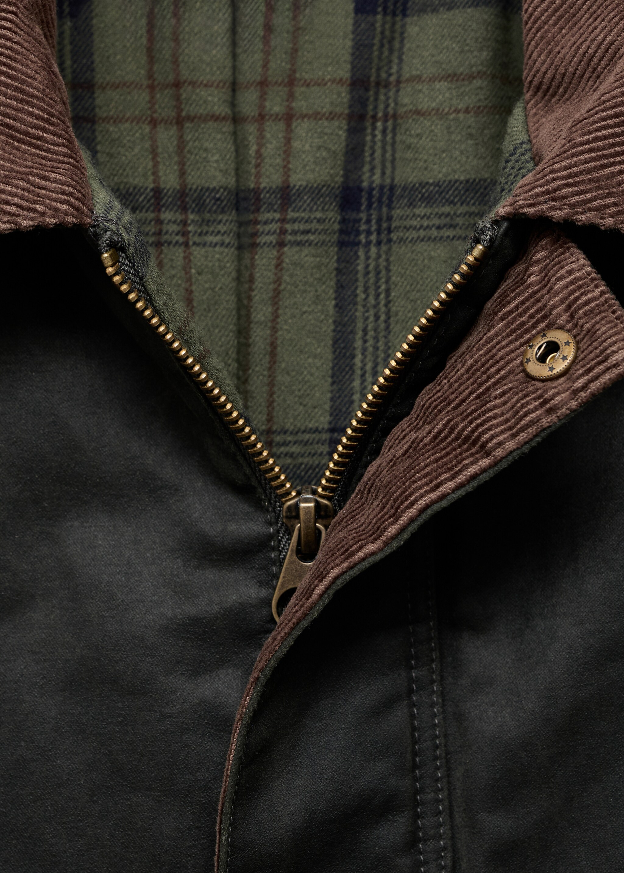 Parka cuello contraste - Detalle del artículo 8, Khaki. Ref: 17064773-00.