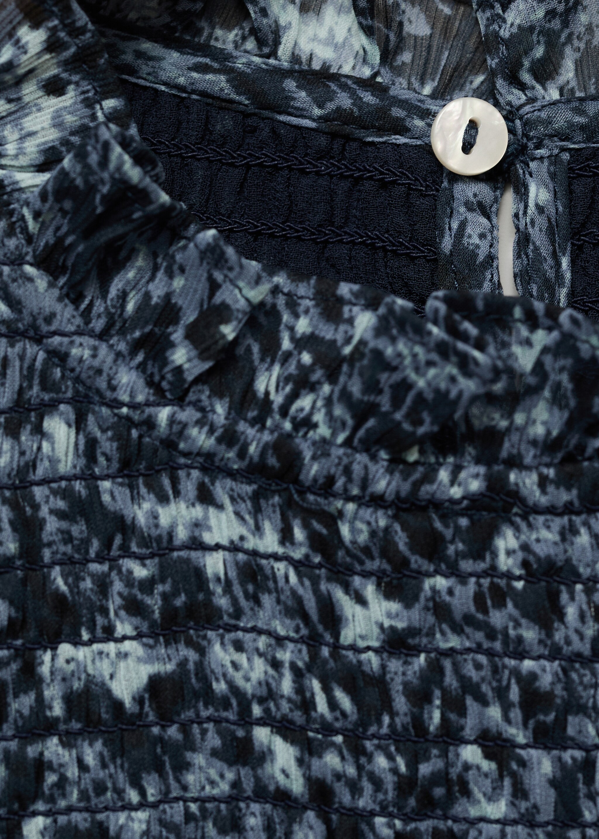 Ruffles printed blouse - Details of the article 8