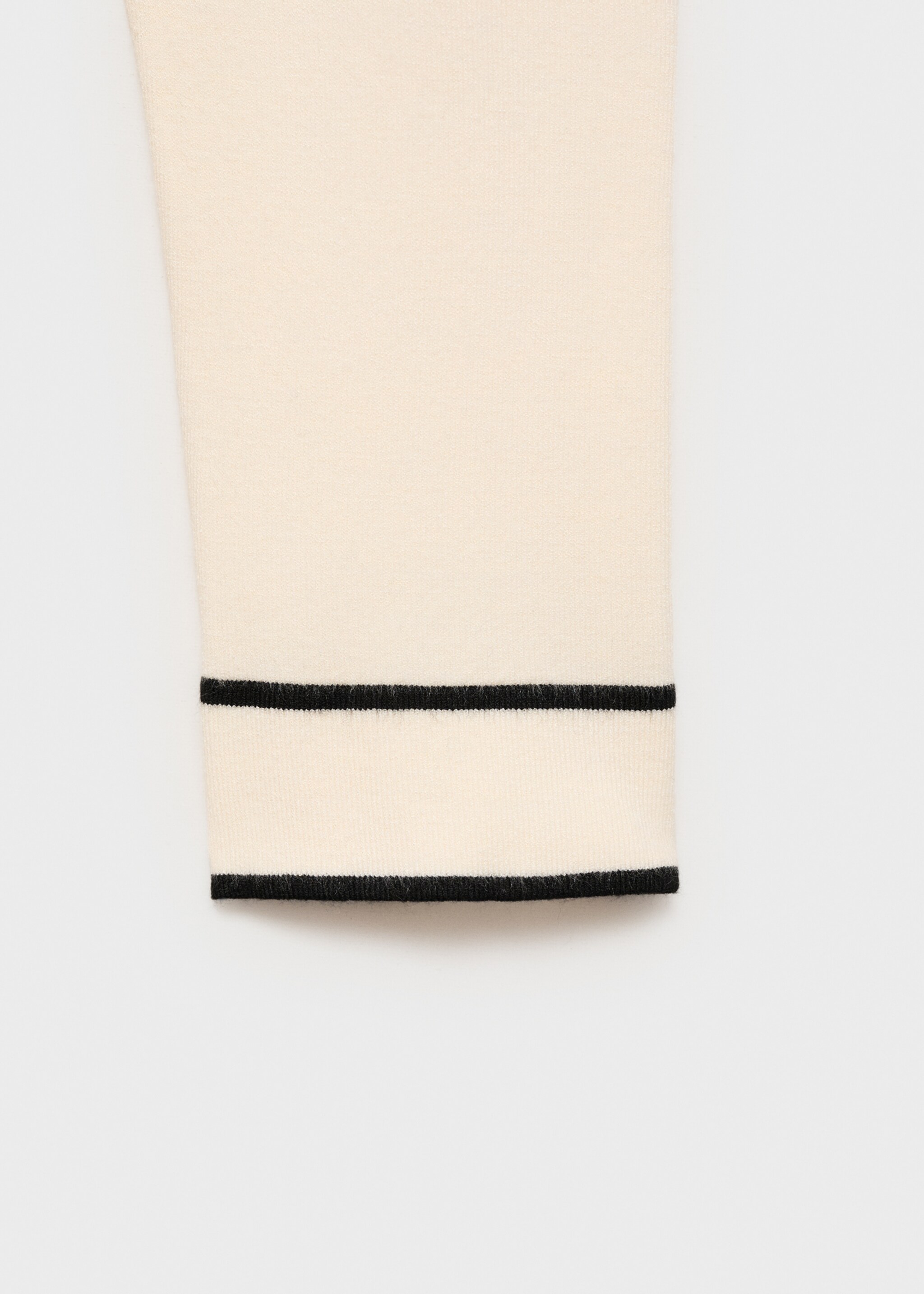 Contrasting V-neck sweater - Details of the article 0, Ecru. Ref: 17064779-00.