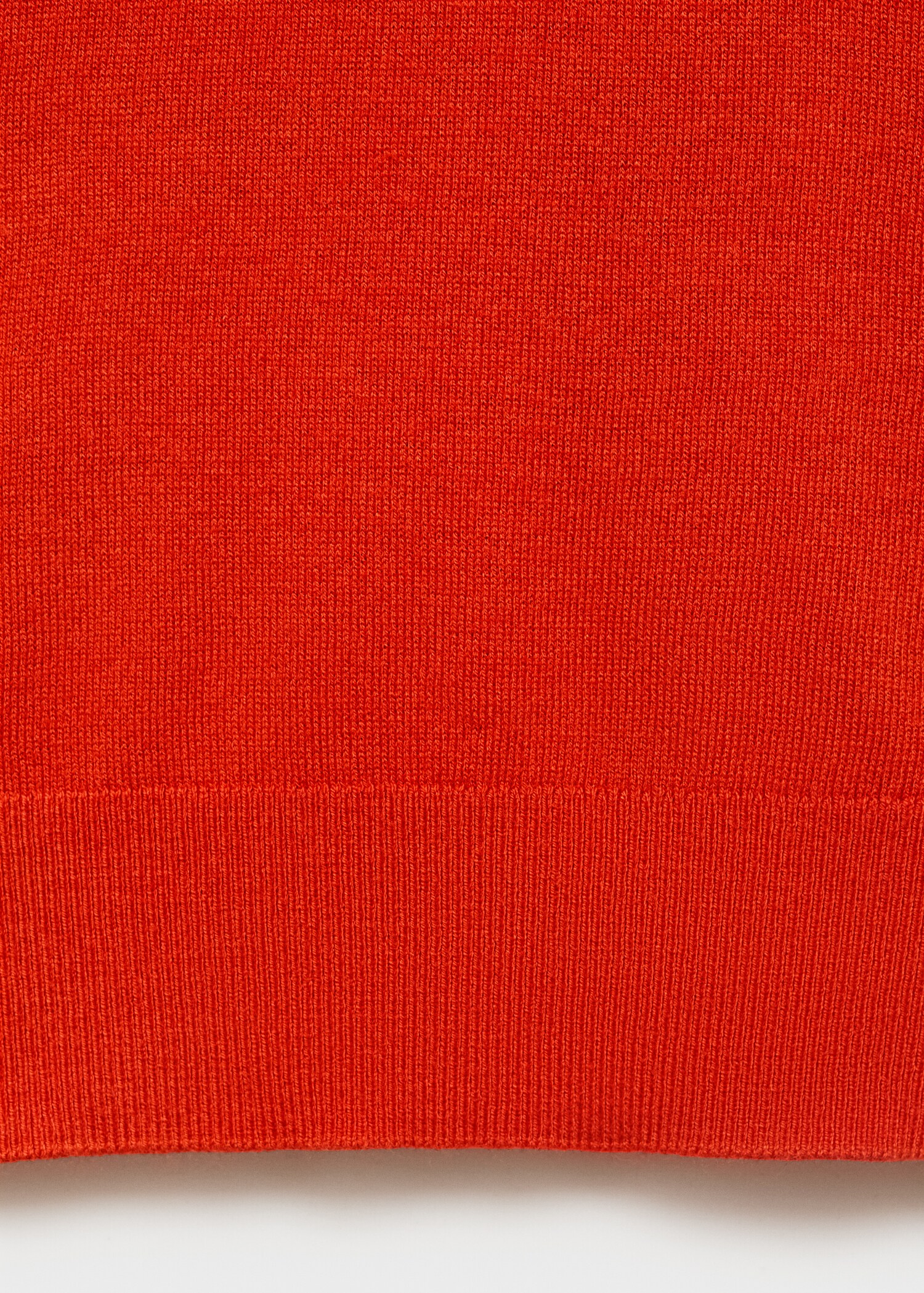 Fine-knit V-neck sweater - Details of the article 0