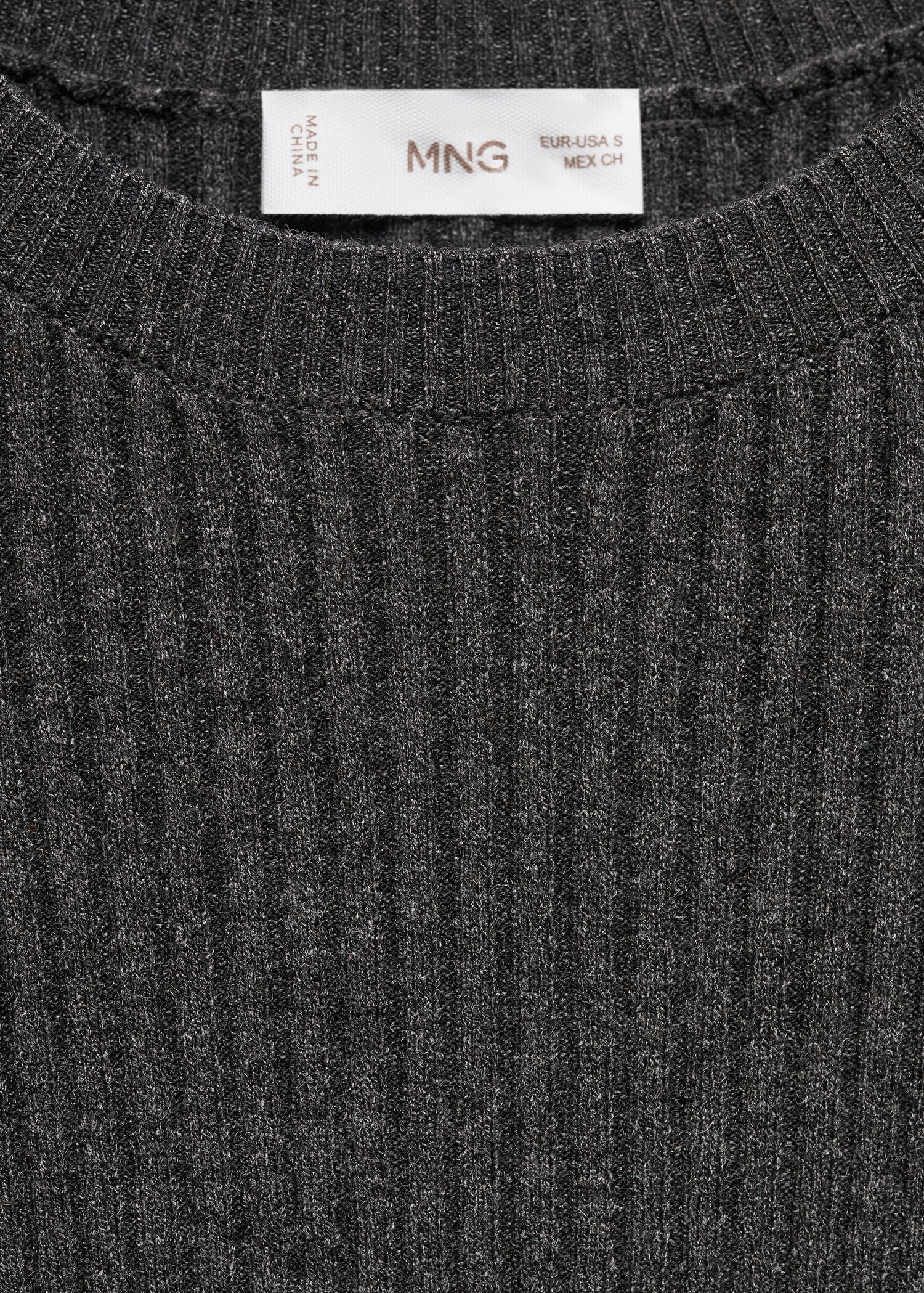 Robe maille côtelée - Détail de l'article 0
