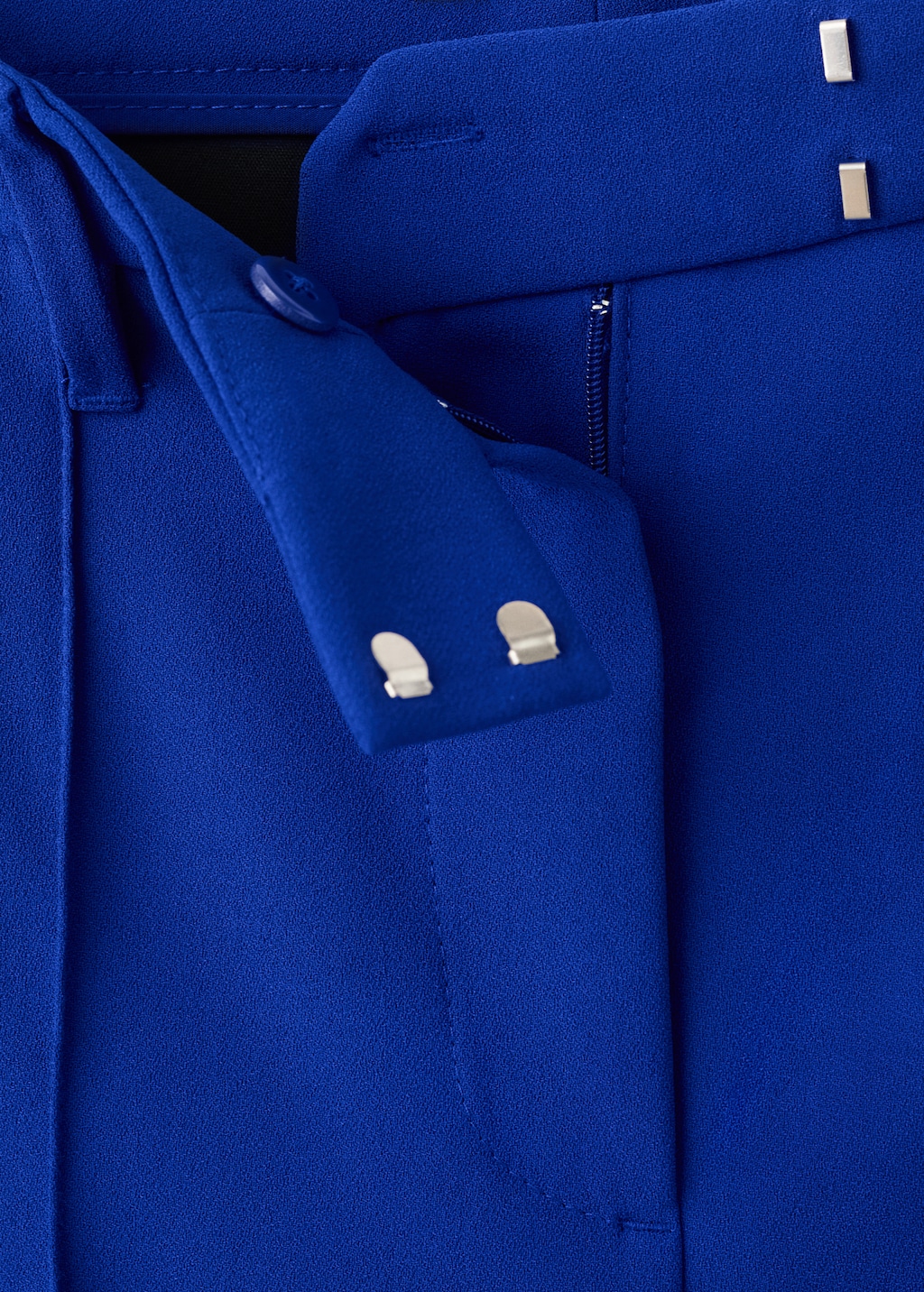 Straight mid-rise pants