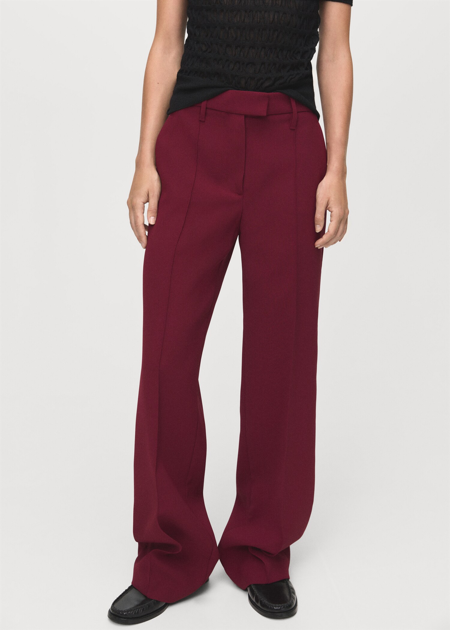 Pantalón recto tiro medio - Plano medio