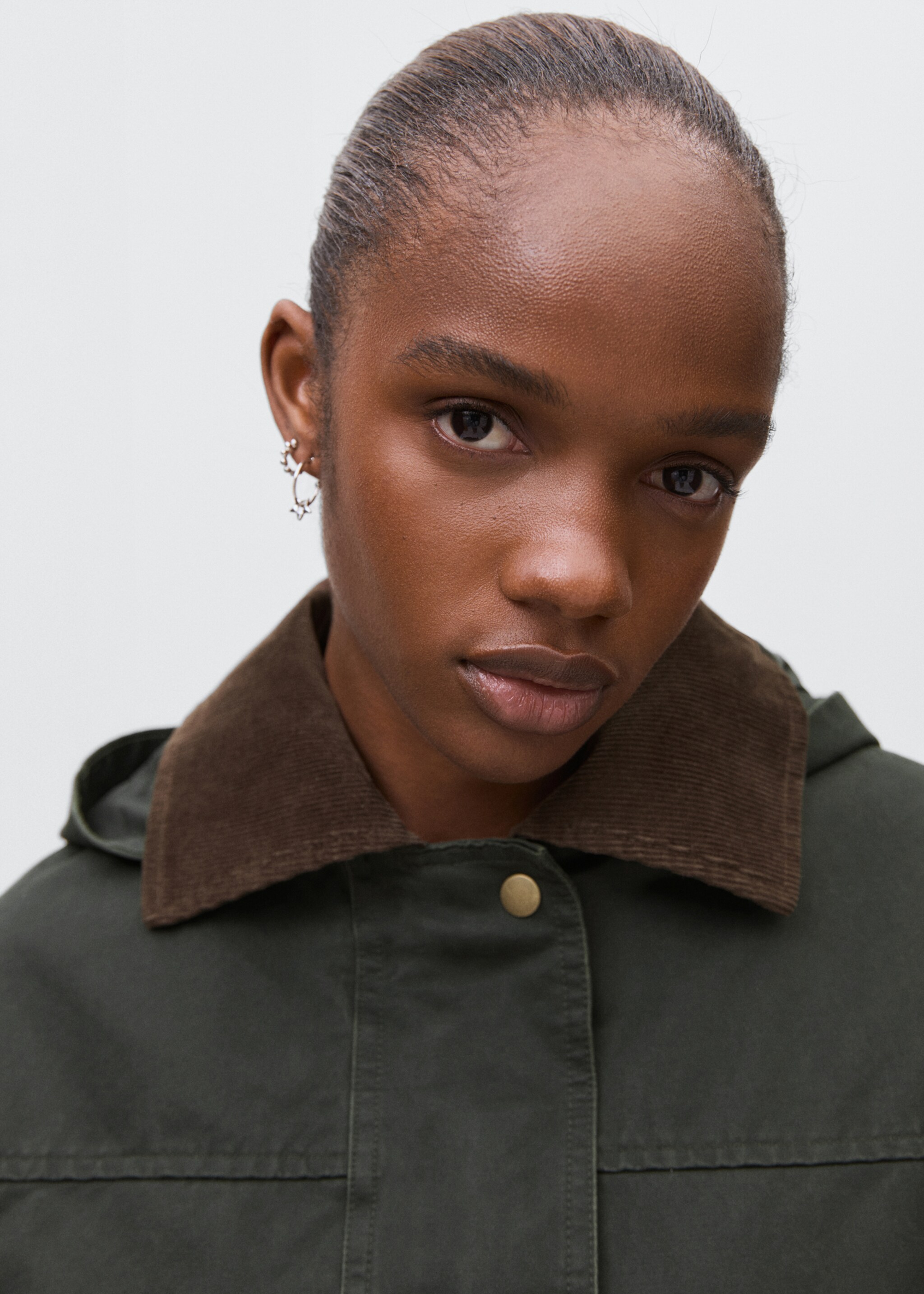 Waxed-effect parka - Details of the article 1, Green. Ref: 17065140-00.