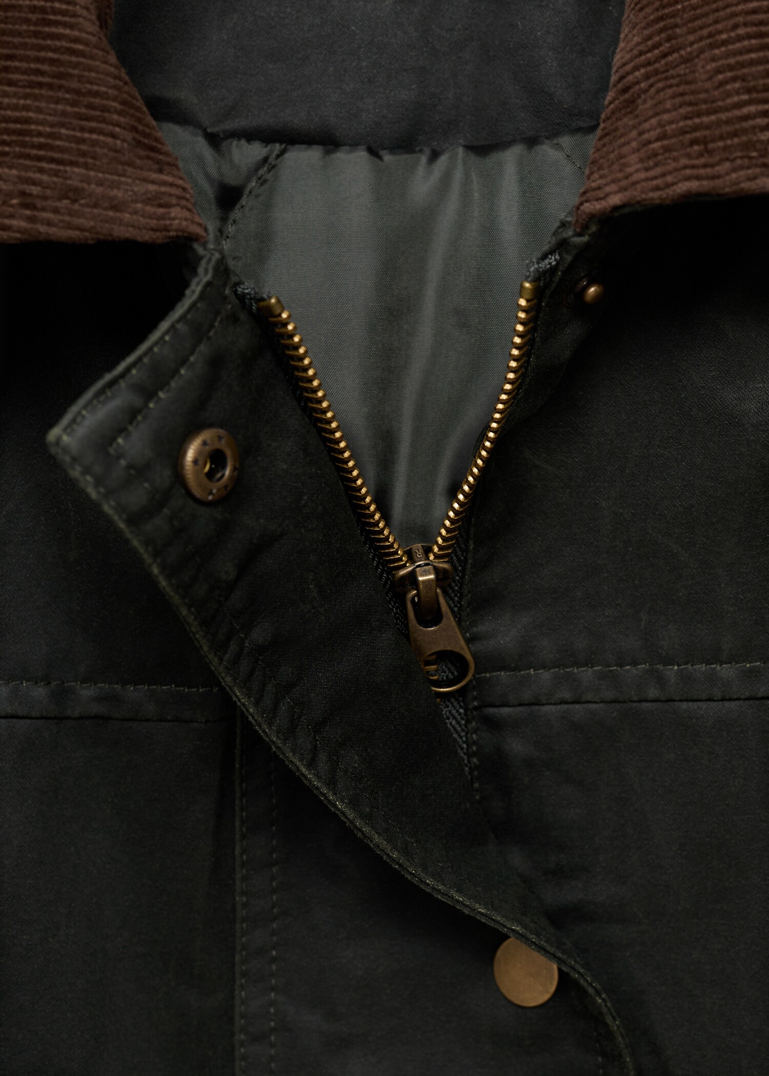 Waxed effect parka with hood - Details of the article 8