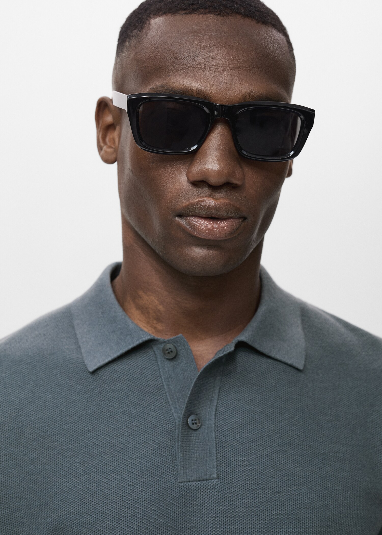 Micro-structured cotton polo shirt - Details of the article 1