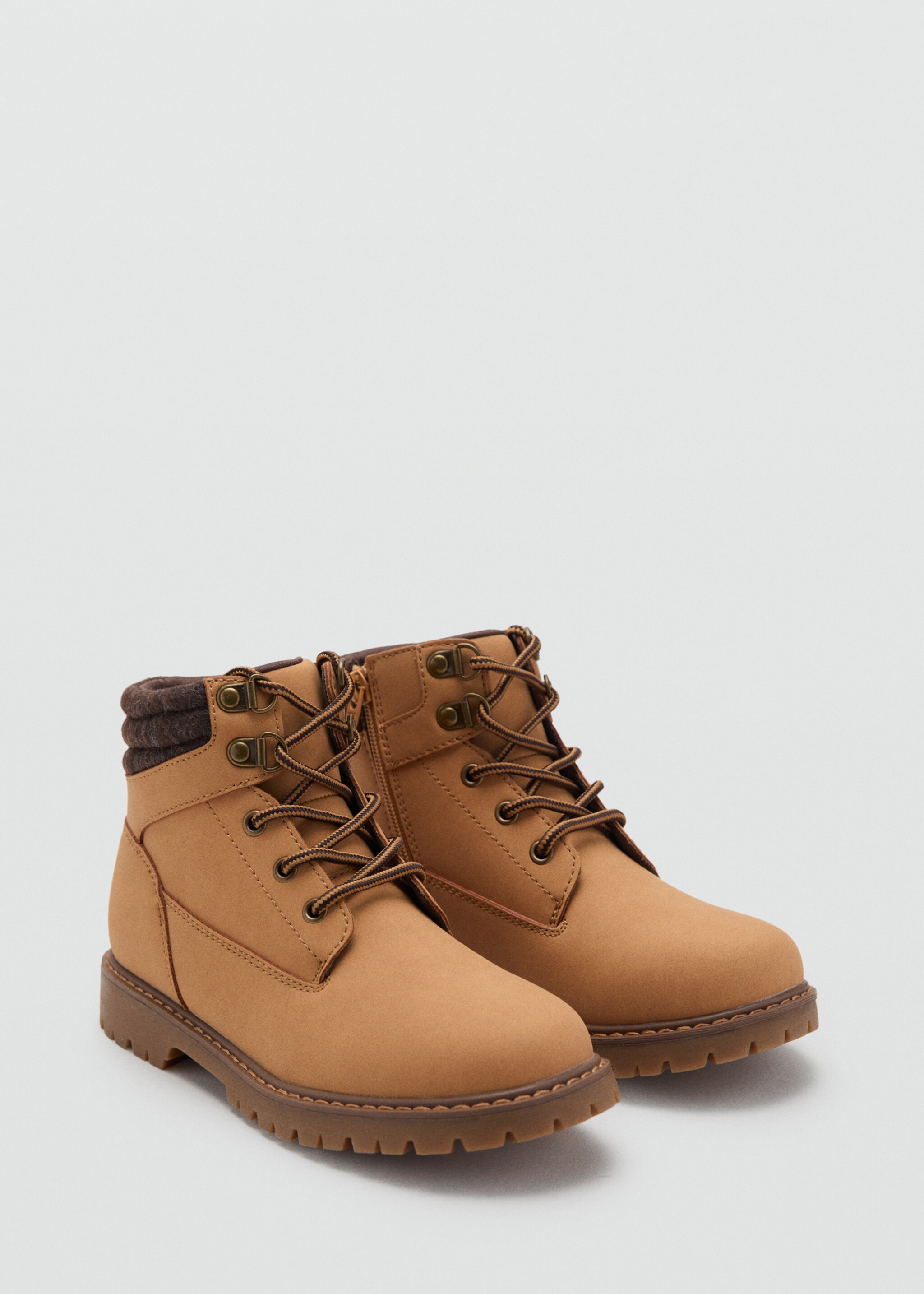 Lace-up mountain boots - Medium plane, Medium Brown. Ref: 17065146-00.