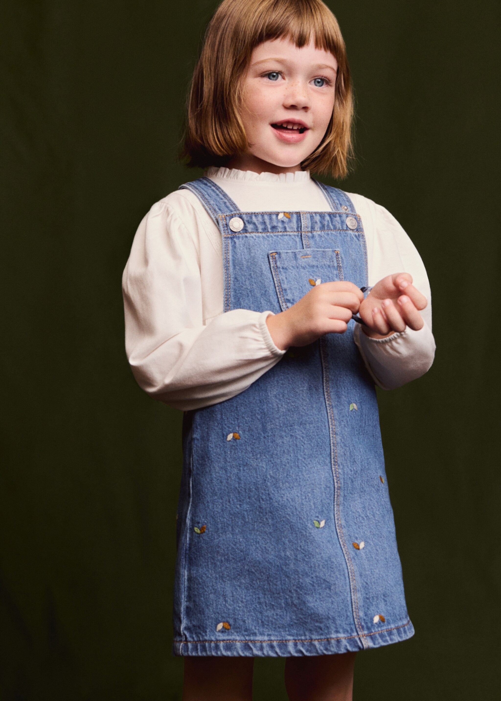 Embroidered denim pinafore dress - Details of the article 5, Medium Blue. Ref: 17065154-00.