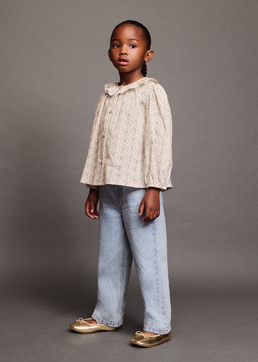 Blouse with Peter Pan collar