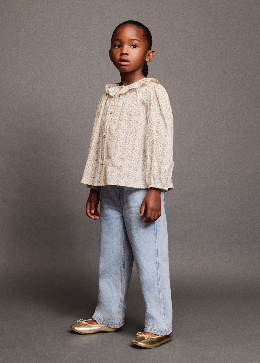 Blouse with Peter Pan collar