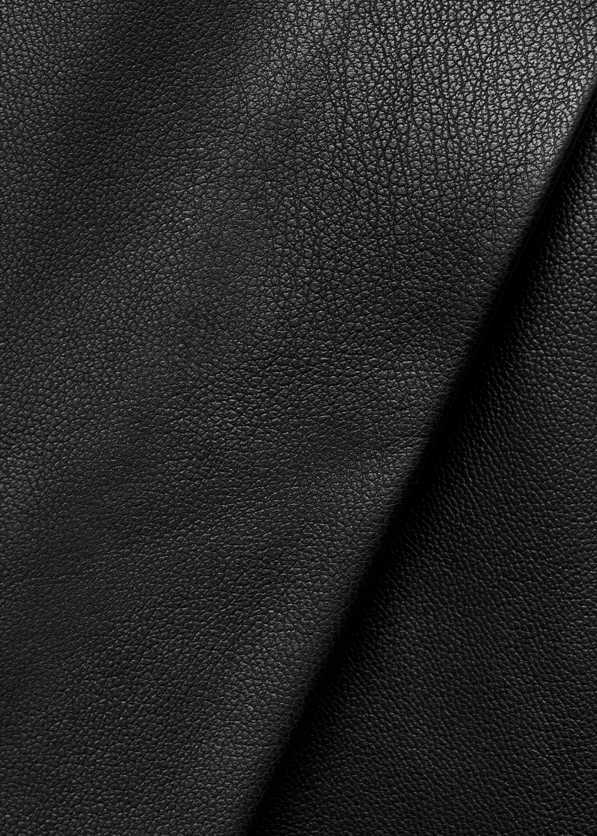 Leather-effect culottes - Details of the article 0, Black. Ref: 17065161-00.