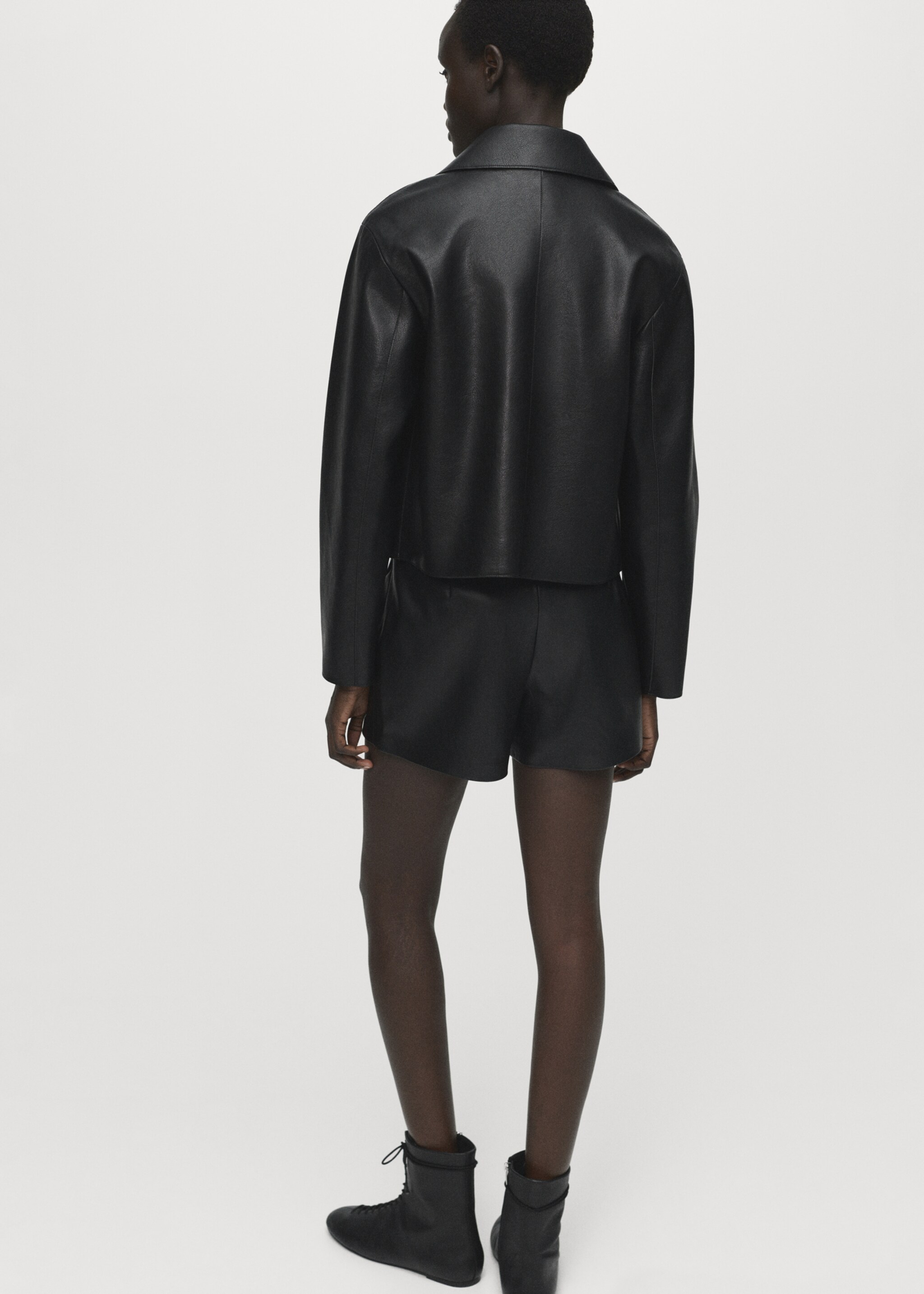 Leather-effect culottes - Reverse of the article, Black. Ref: 17065161-00.