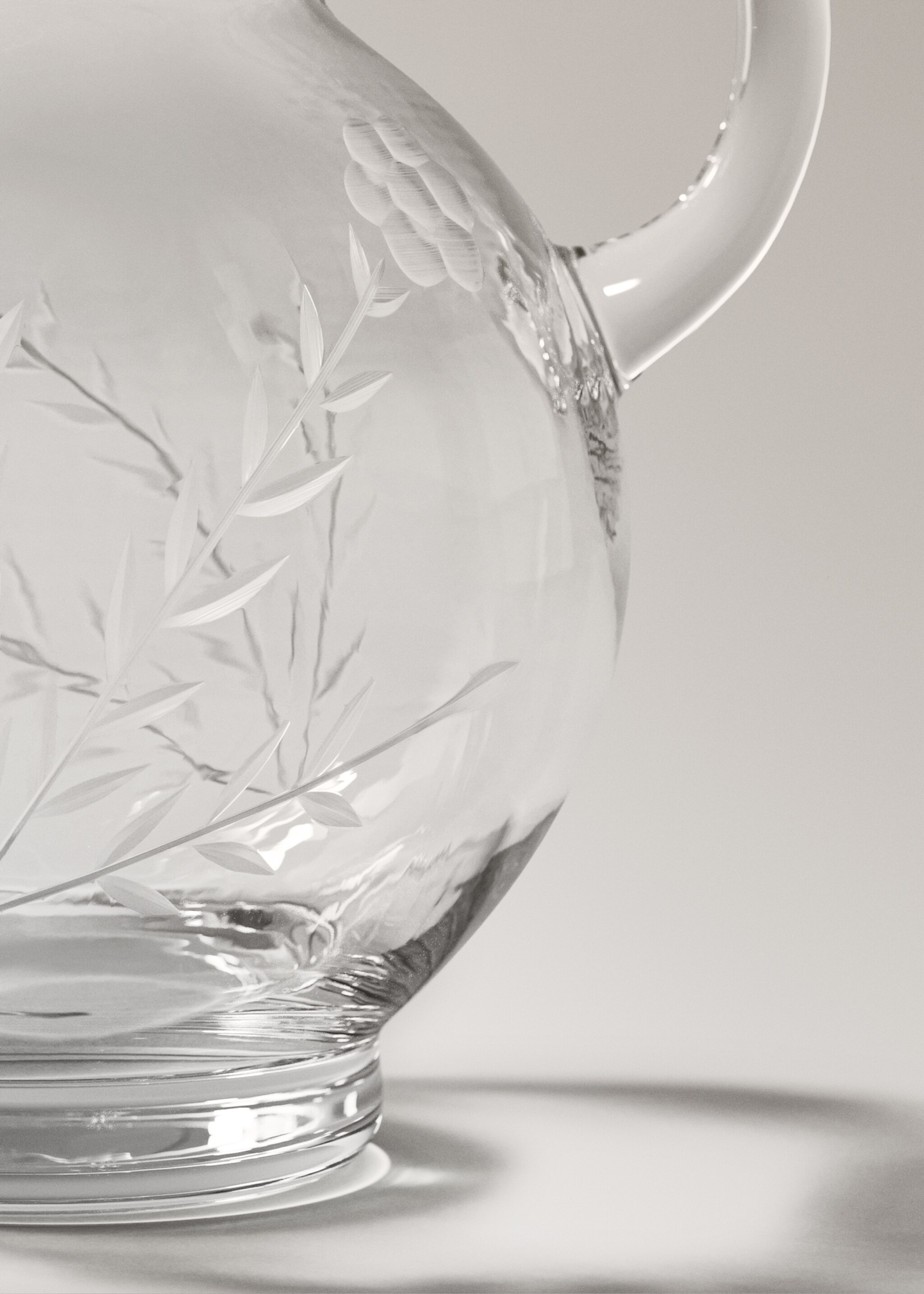 Carved blown glass jar - Details of the article 2, Off White. Ref: 17065164-00.