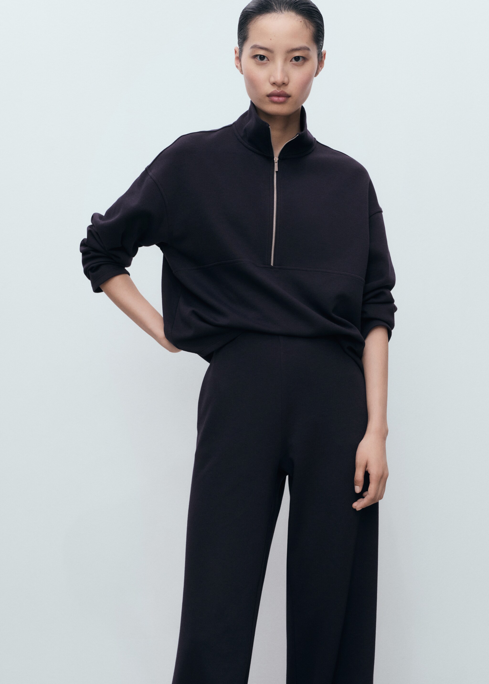 Pantalon jogger coton - Détail de l'article 1, Bleu marine. Ref: 17065167-00.