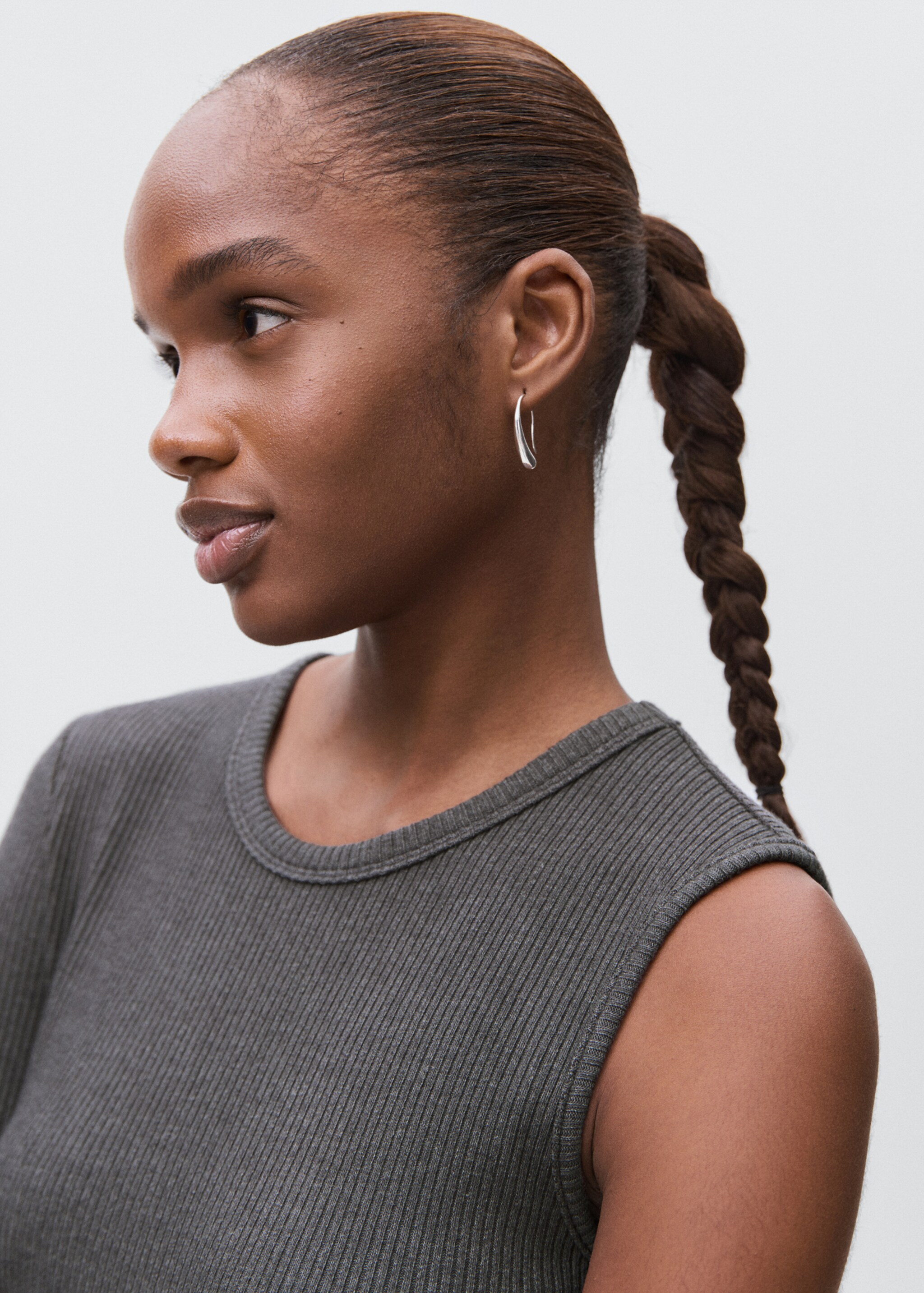 Sleeveless knitted dress - Details of the article 1, Grey. Ref: 17065792-00.