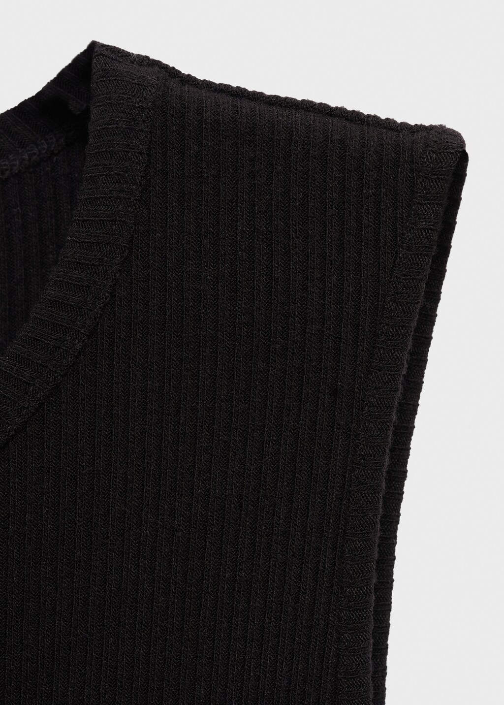 Sleeveless knitted dress