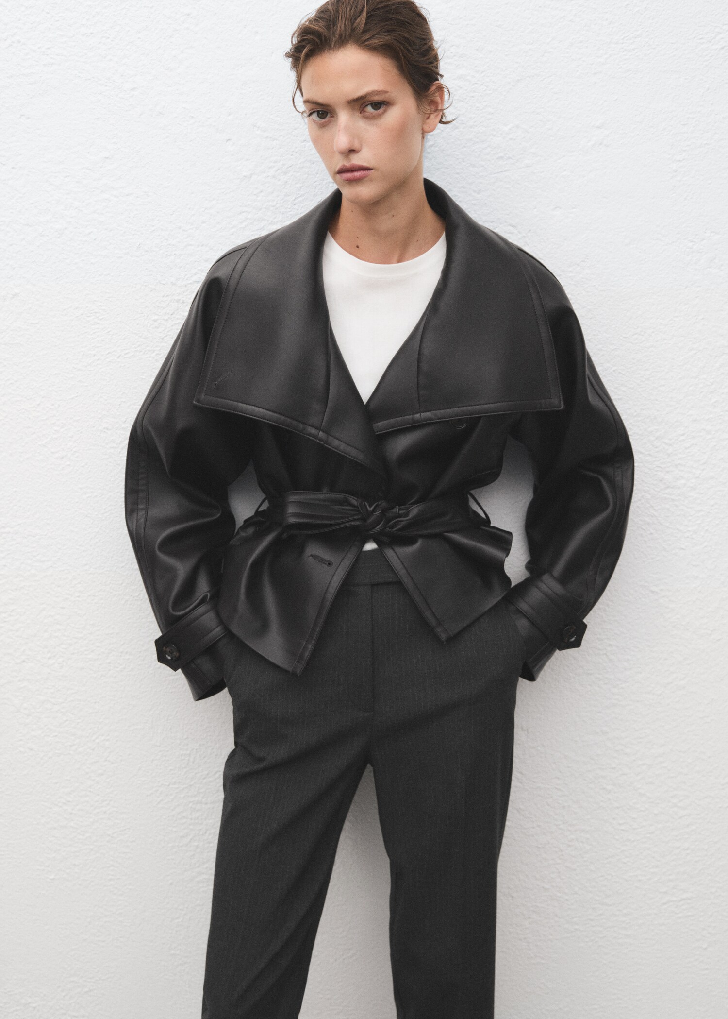Slim cropped pinstripe trousers - Details of the article 1