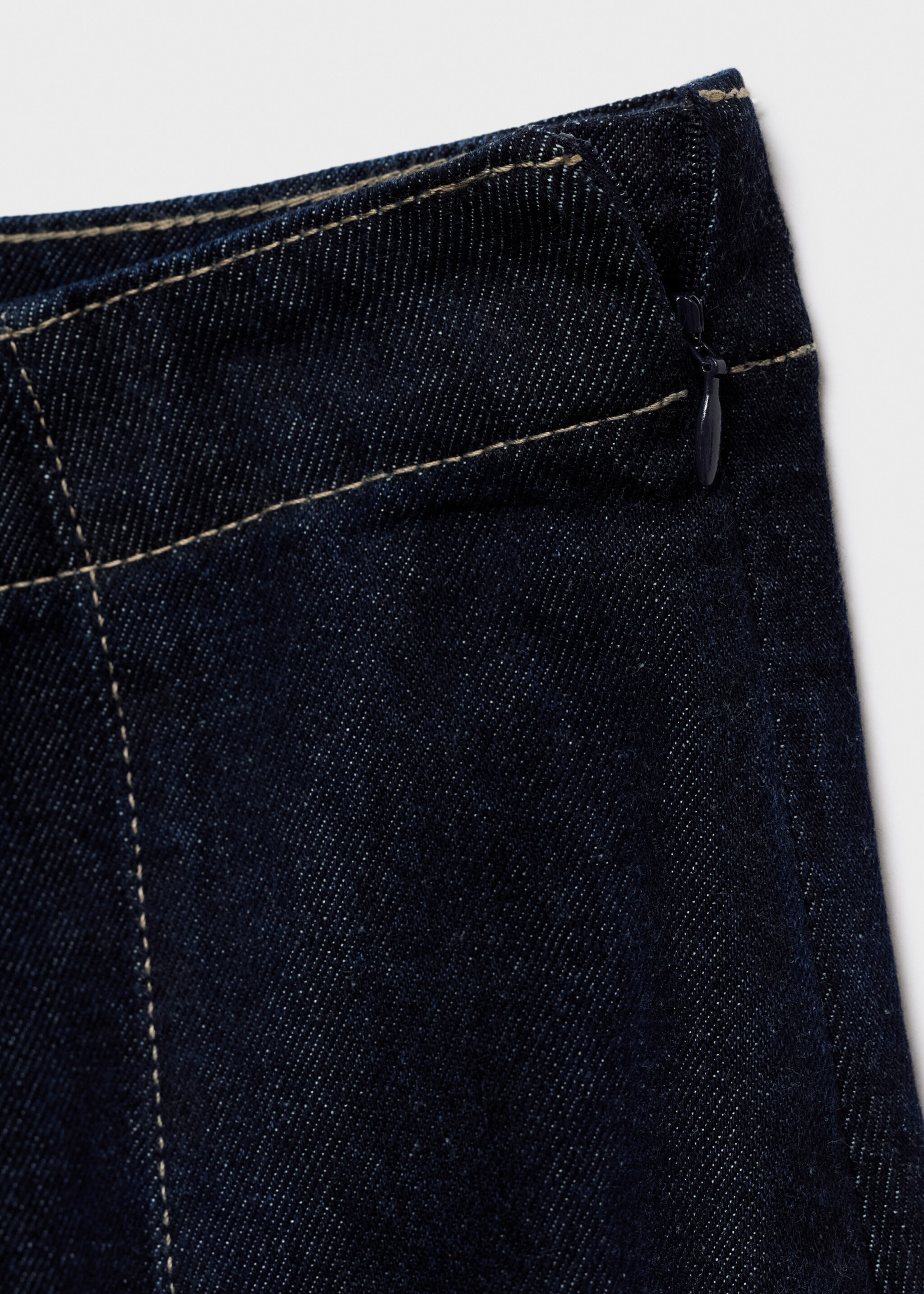 Denim midi-skirt with stitching - Details of the article 8, Open Blue. Ref: 17065805-00.