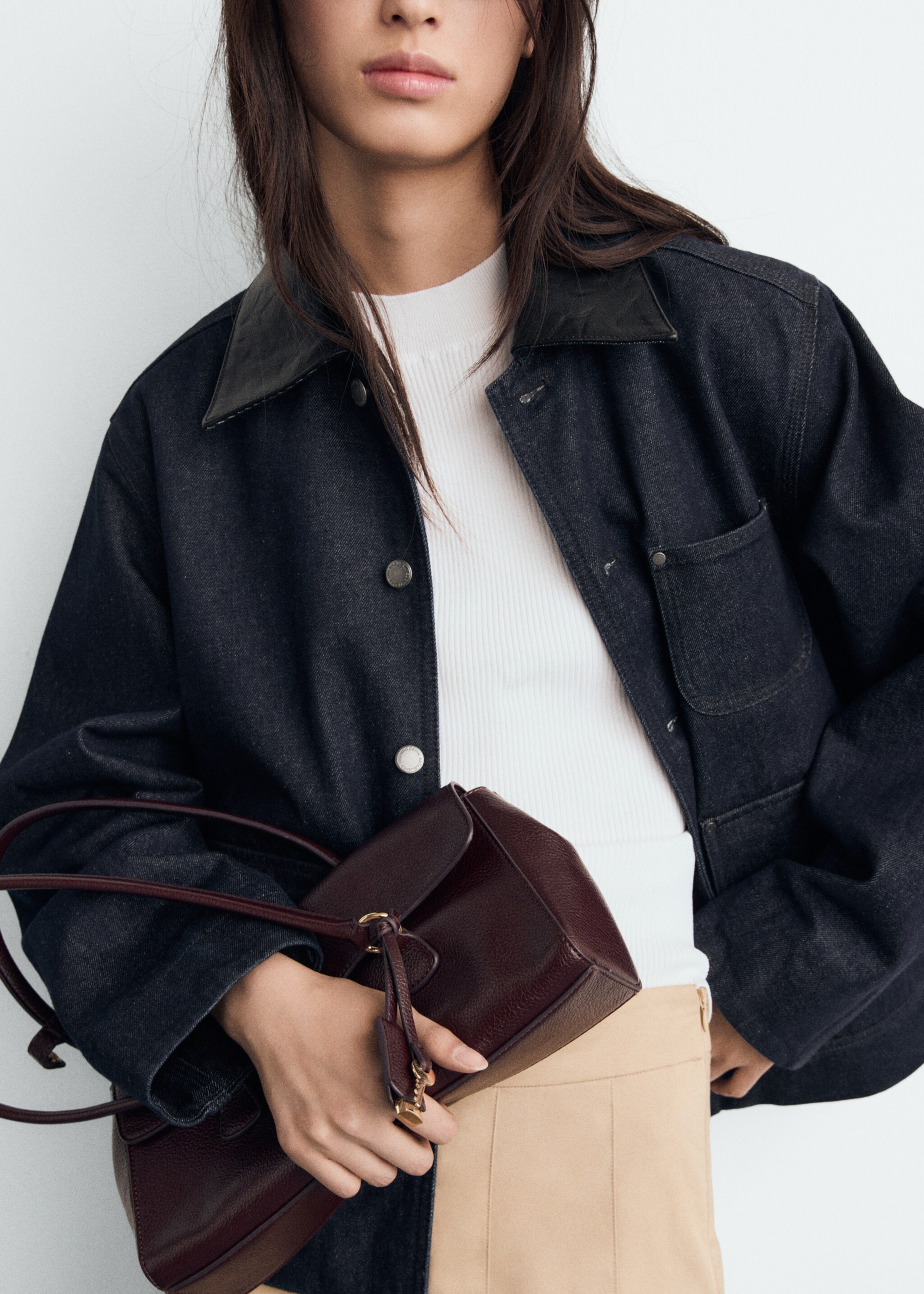 Denim jacket with leather-effect collar - Details of the article 1, Open Blue. Ref: 17065812-00.
