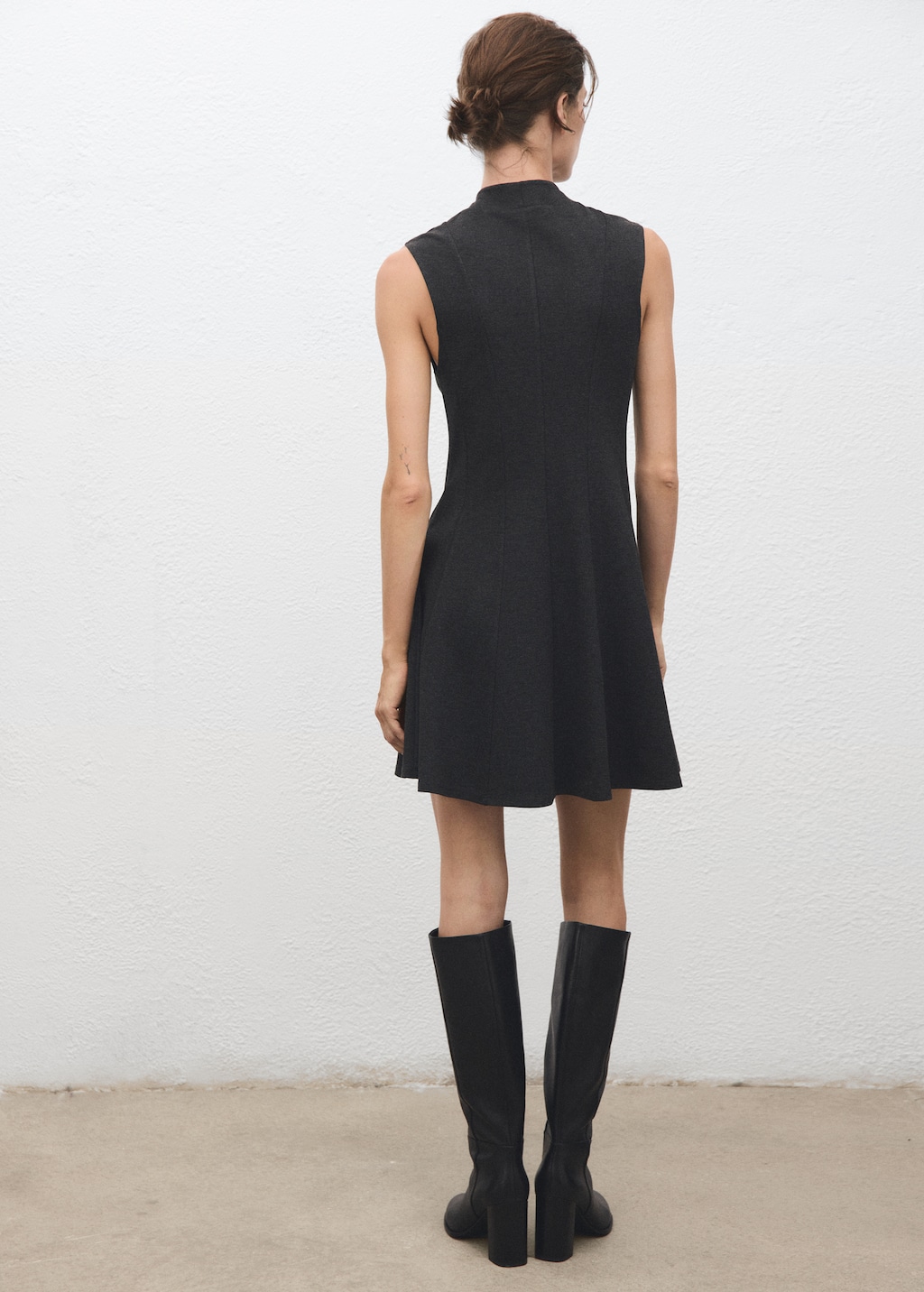 Dress with perkins collar and stitching detail