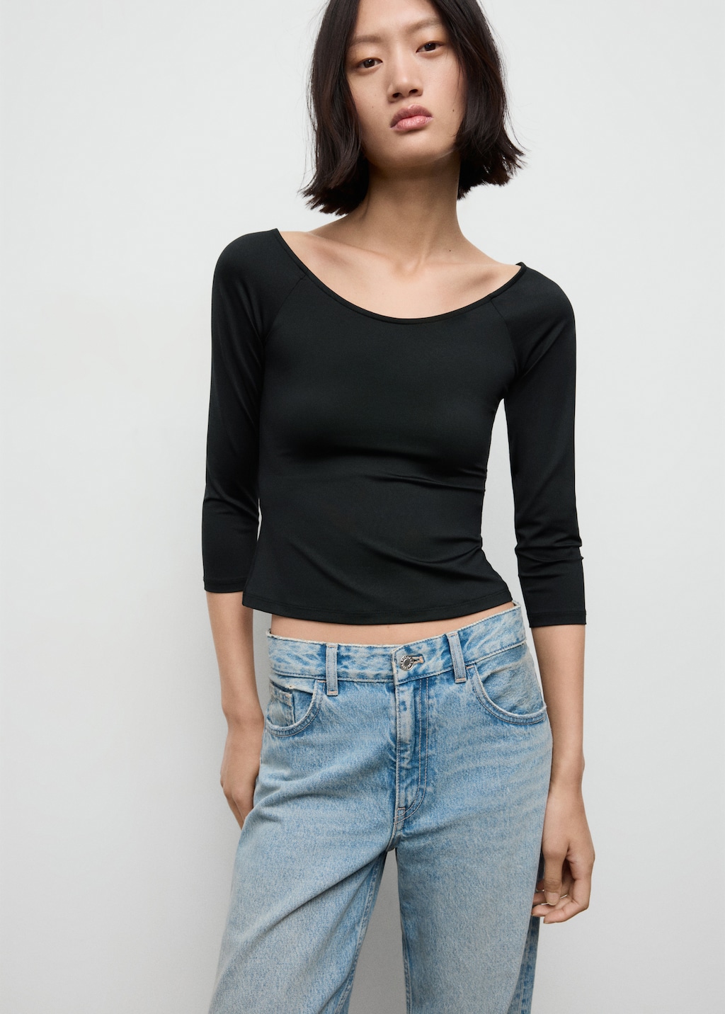 Three-quarter sleeve t-shirt