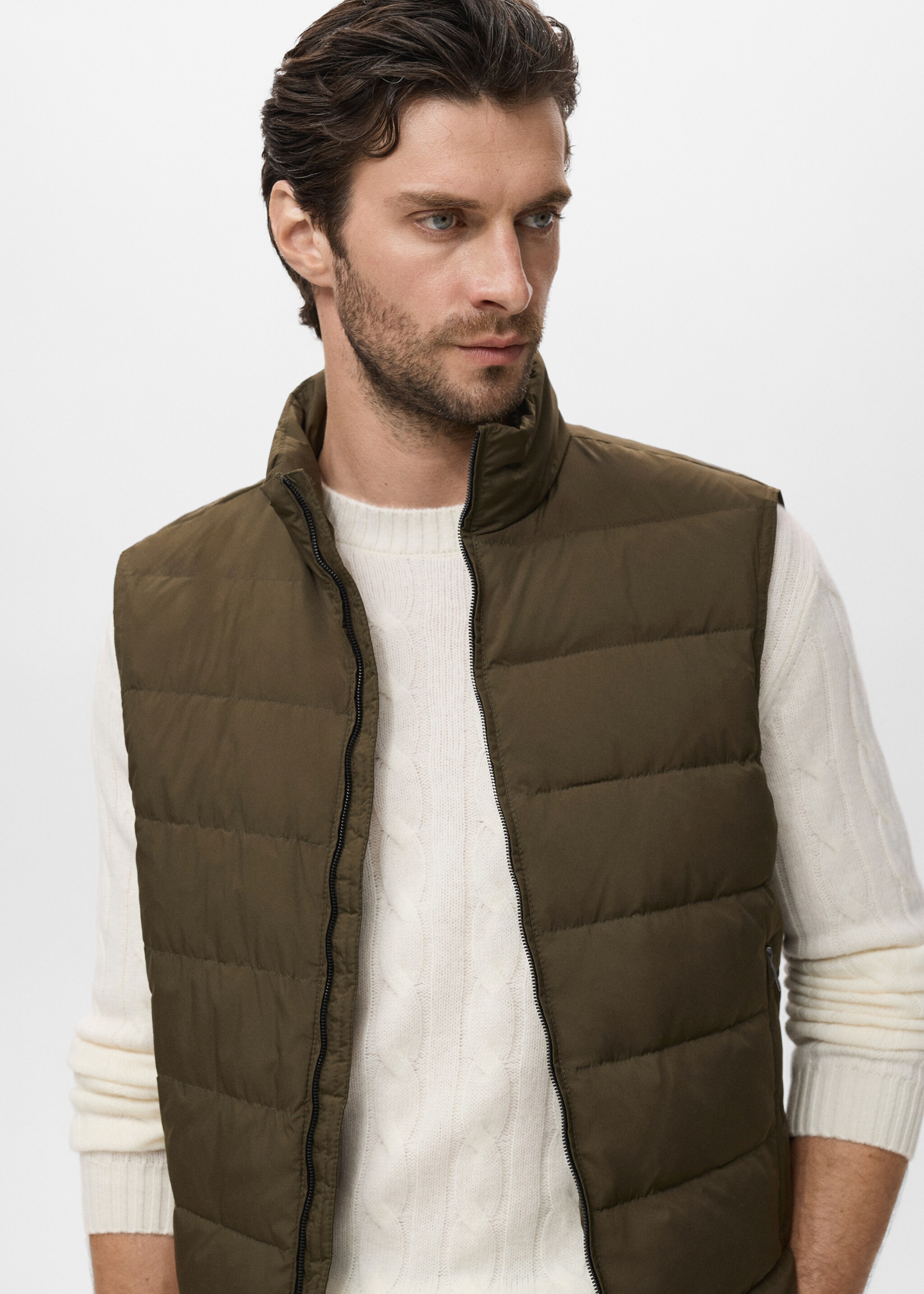Gilet matelassé rembourrage duvet et plumes - Détail de l'article 1, Olive. Ref: 17065968-00.
