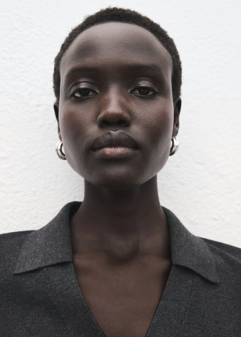 Fine-knit sweater with shirt collar