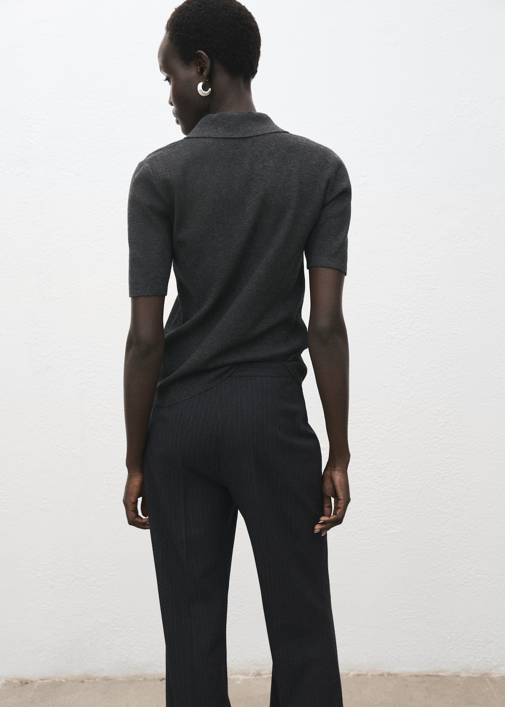 Fine-knit sweater with shirt collar