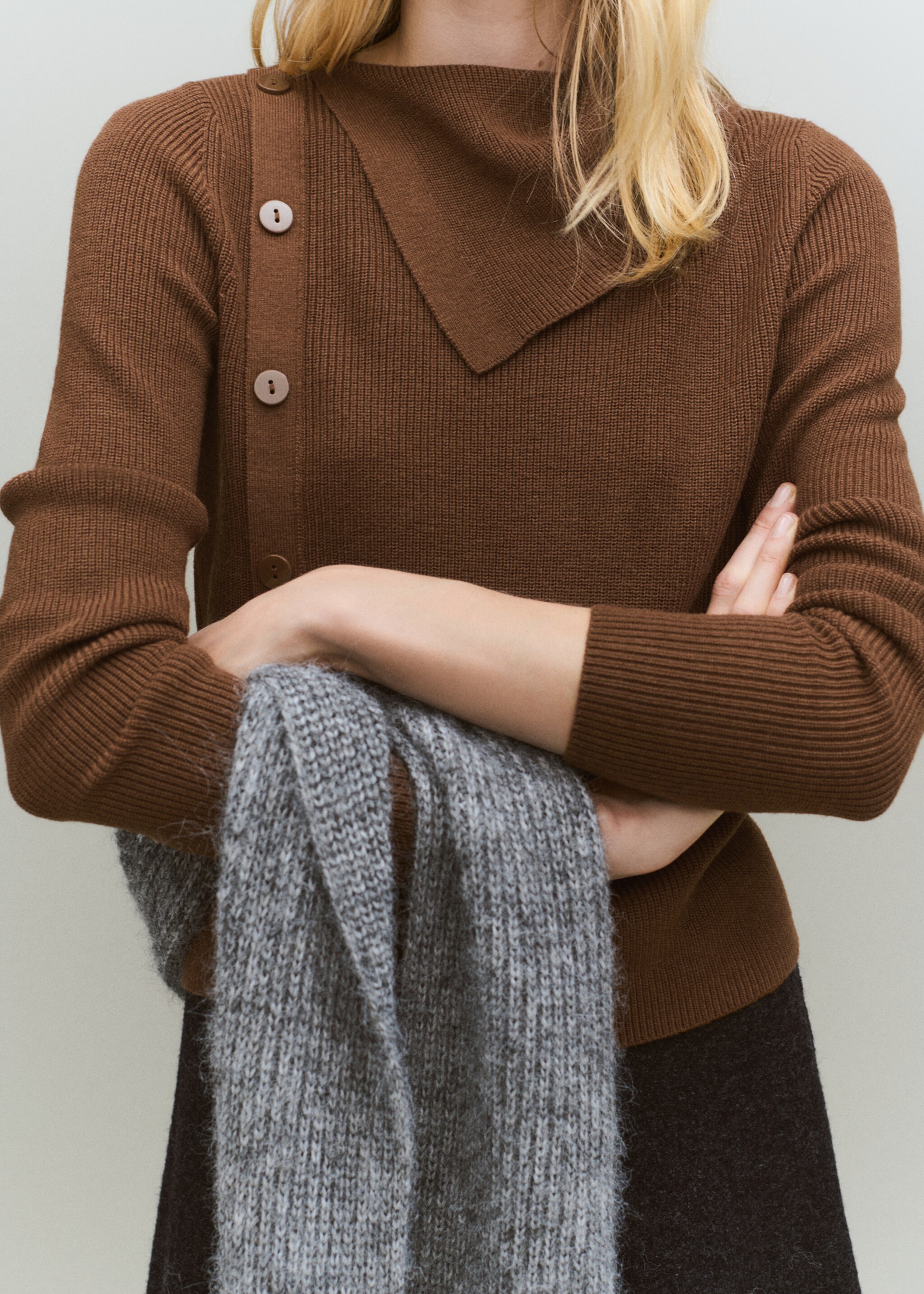Sweater with asymmetrical neck and buttons - Medium plane, Caramel. Ref: 17065982-00.