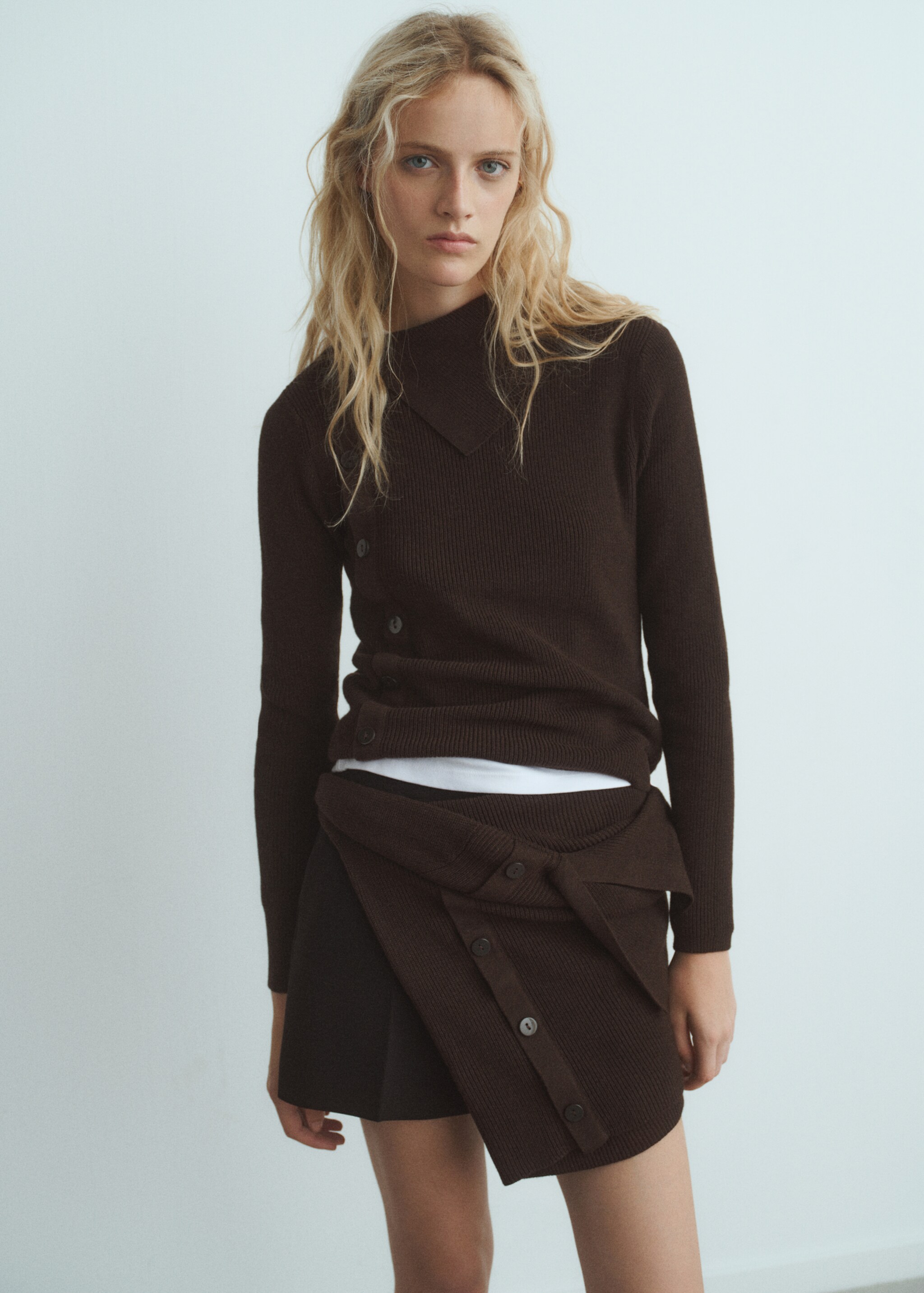 Sweater with asymmetrical neck and buttons - Medium plane, Chocolate. Ref: 17065982-00.