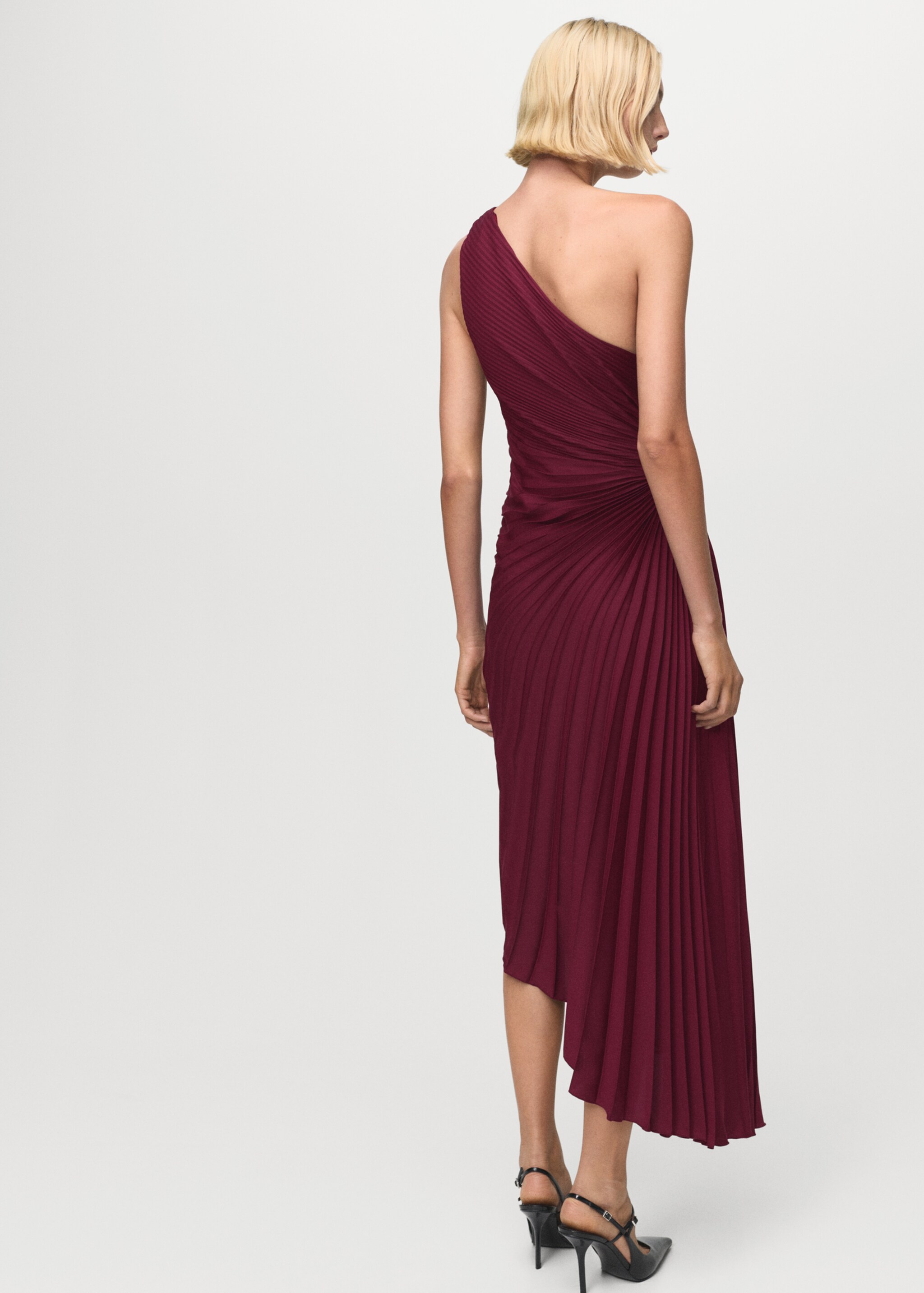 Asymmetrical pleated dress with opening - Reverse of the article, Purple. Ref: 17065999-00.