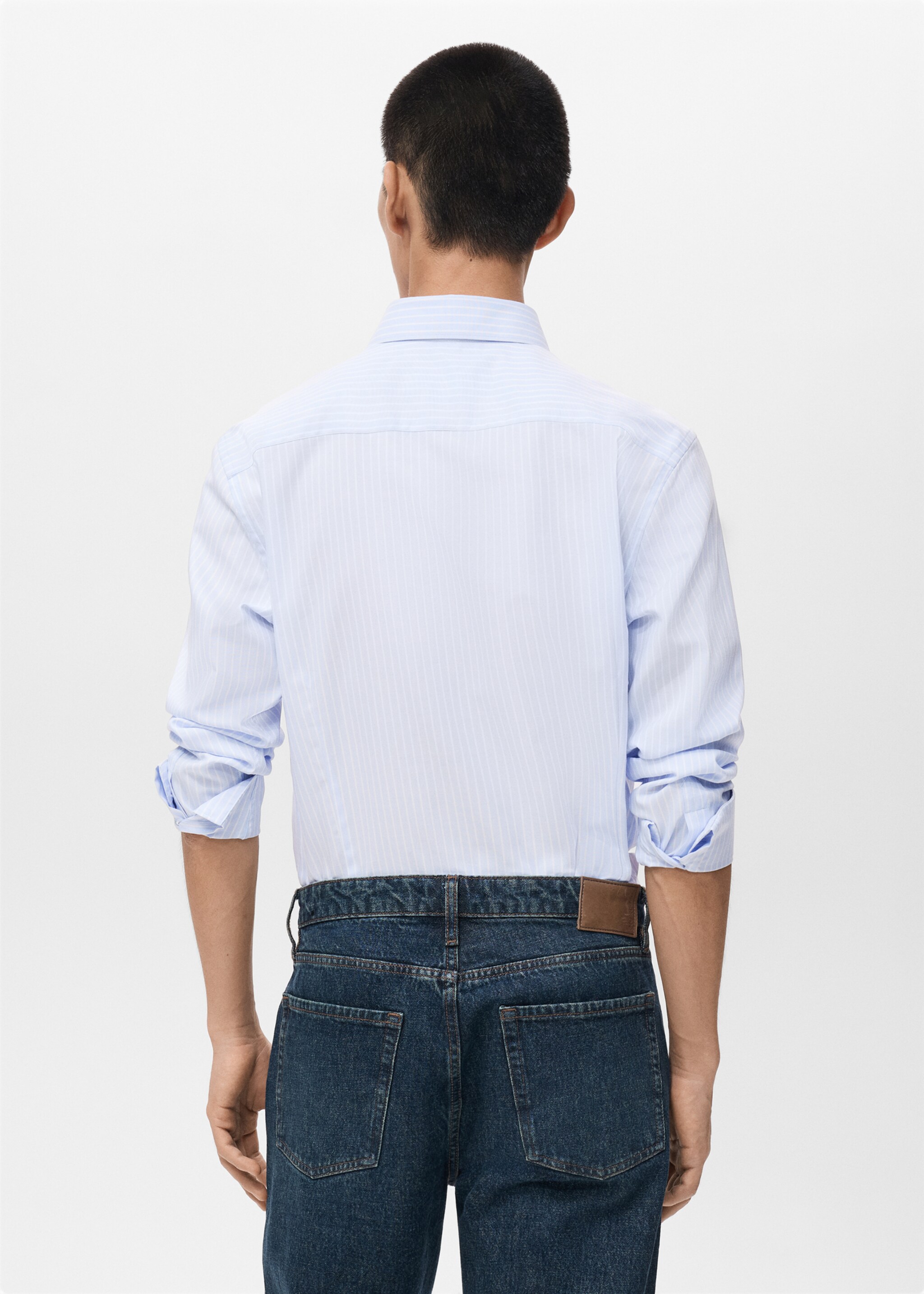 Gestreiftes Slim Fit-Hemd aus 100 % Baumwolle - Rückseite des Artikels, Himmelblau. Ref: 17066000-00.