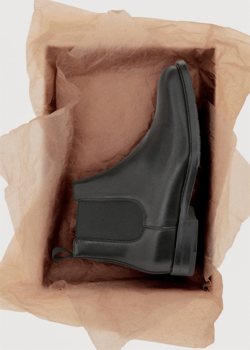 Polished leather chelsea boots
