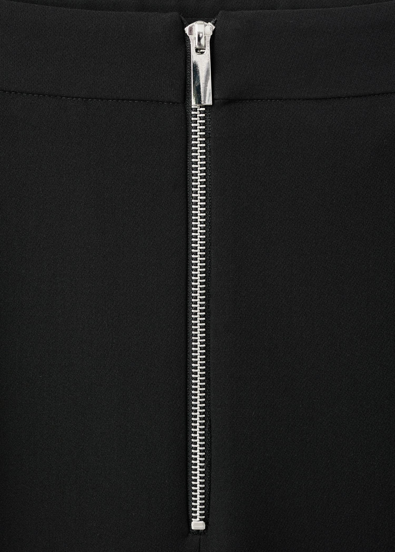 Pleated trousers with zip - Details of the article 8, Black. Ref: 17066002-00.