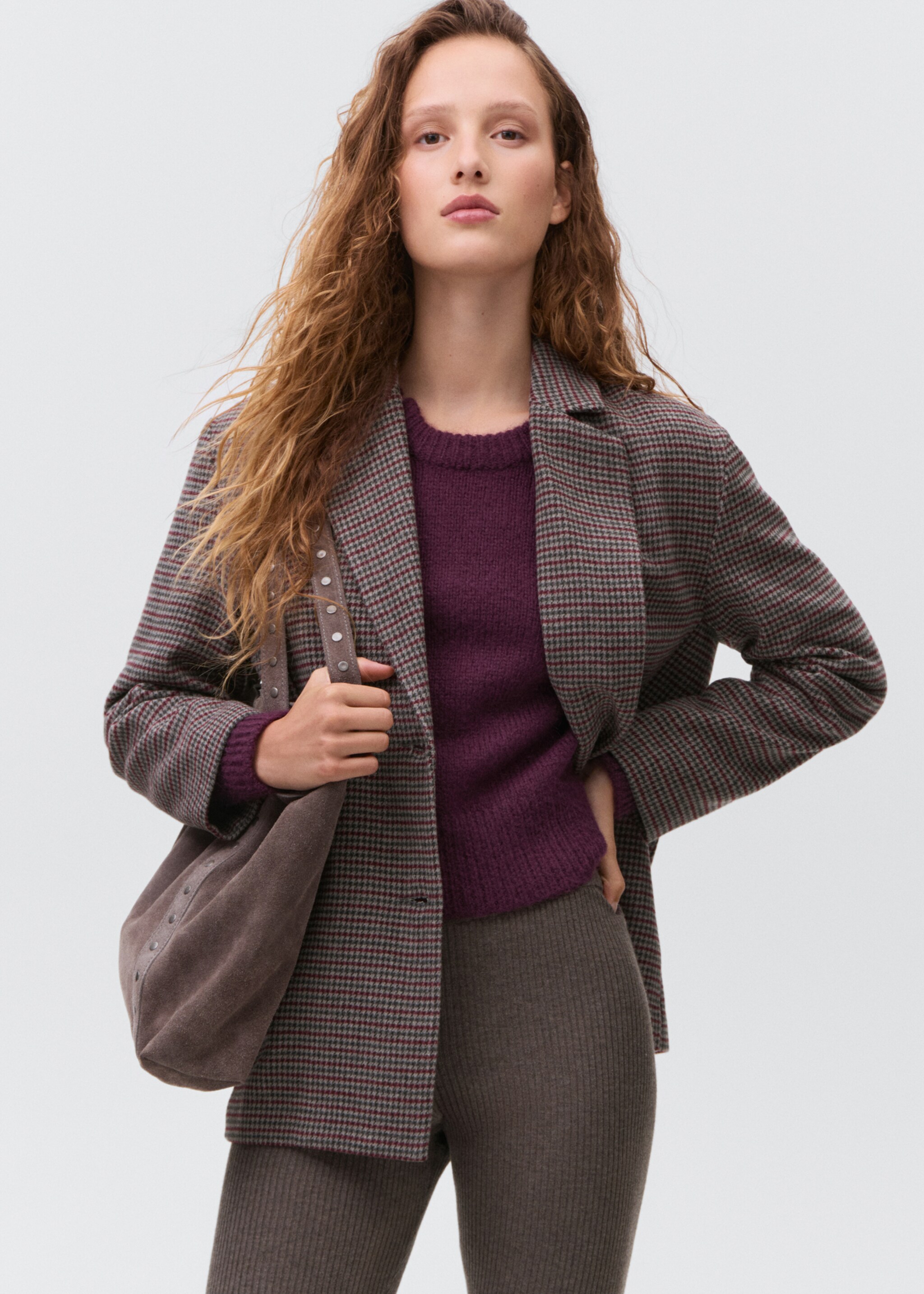 Ribbed flared trousers - Details of the article 1, Medium Brown. Ref: 17066330-00.